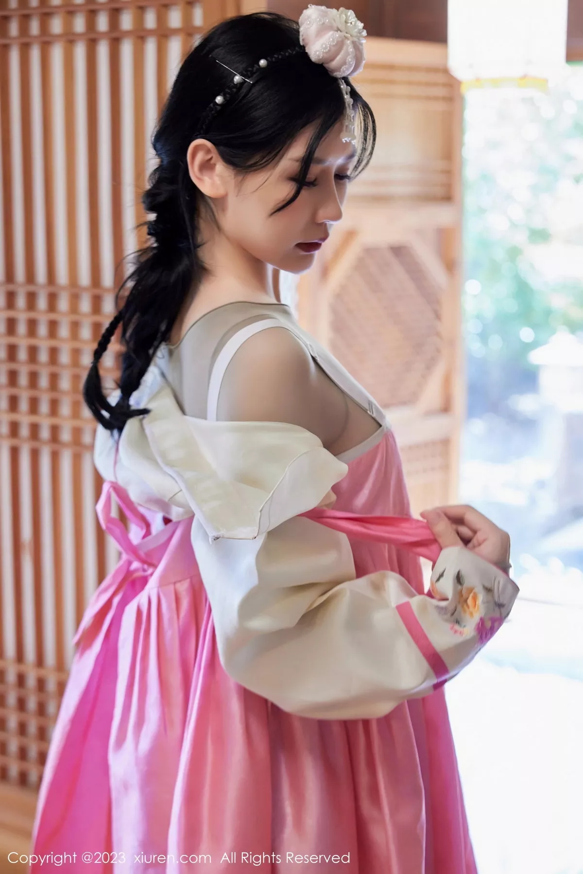 秀人集.com_[XiuRen秀人网]No.7564_模特尹甜甜性感艳红大长今服饰露轻透连体衣秀完美身材诱惑写真69P