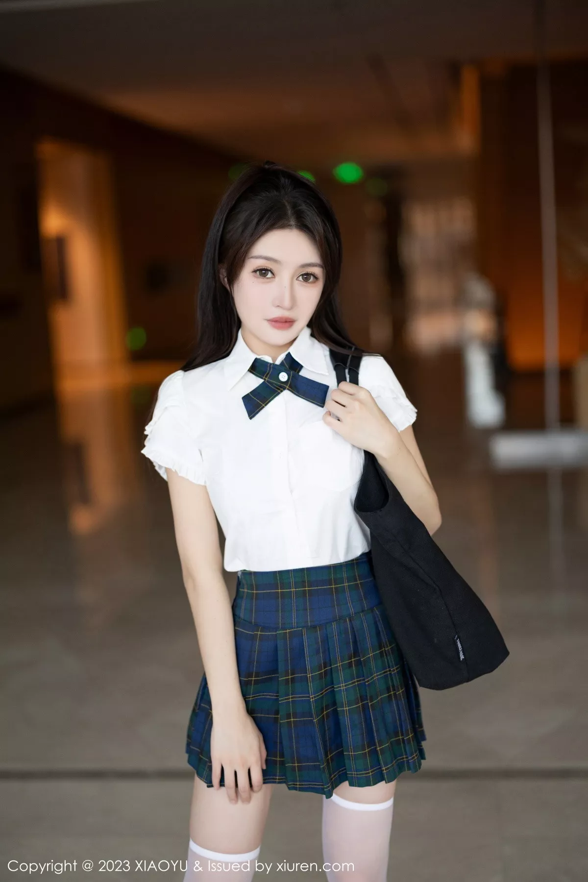 秀人集.com_[XiaoYu画语界]Vol.1153_模特唐宁宁性感白T配格子短裙露白色内衣配白丝袜惹火诱惑写真84P