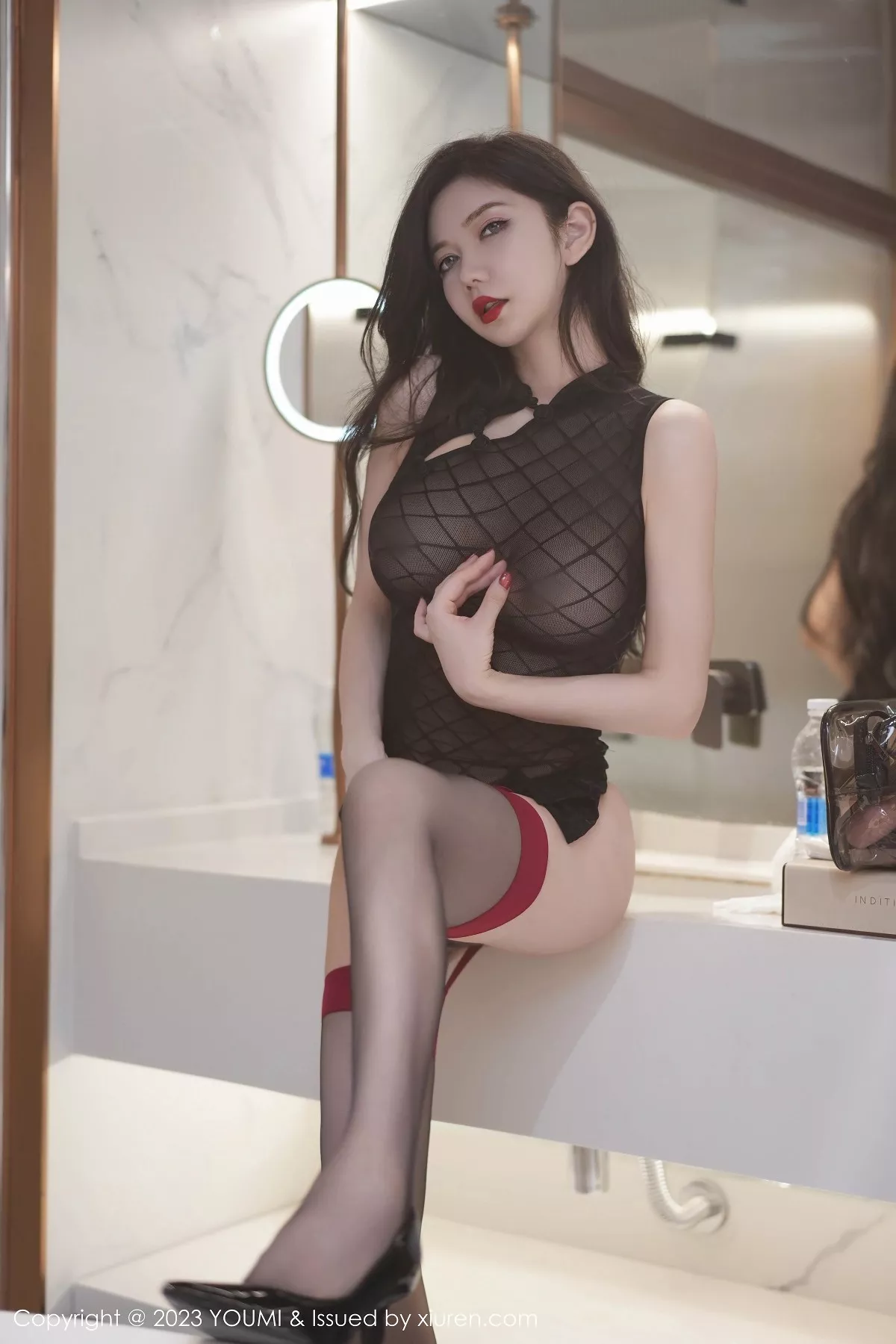 秀人集.com_[YouMi尤蜜荟]Vol.1007_模特心妍小公主性感黑色薄纱服饰配黑丝吊袜秀凹凸身材诱惑写真73P