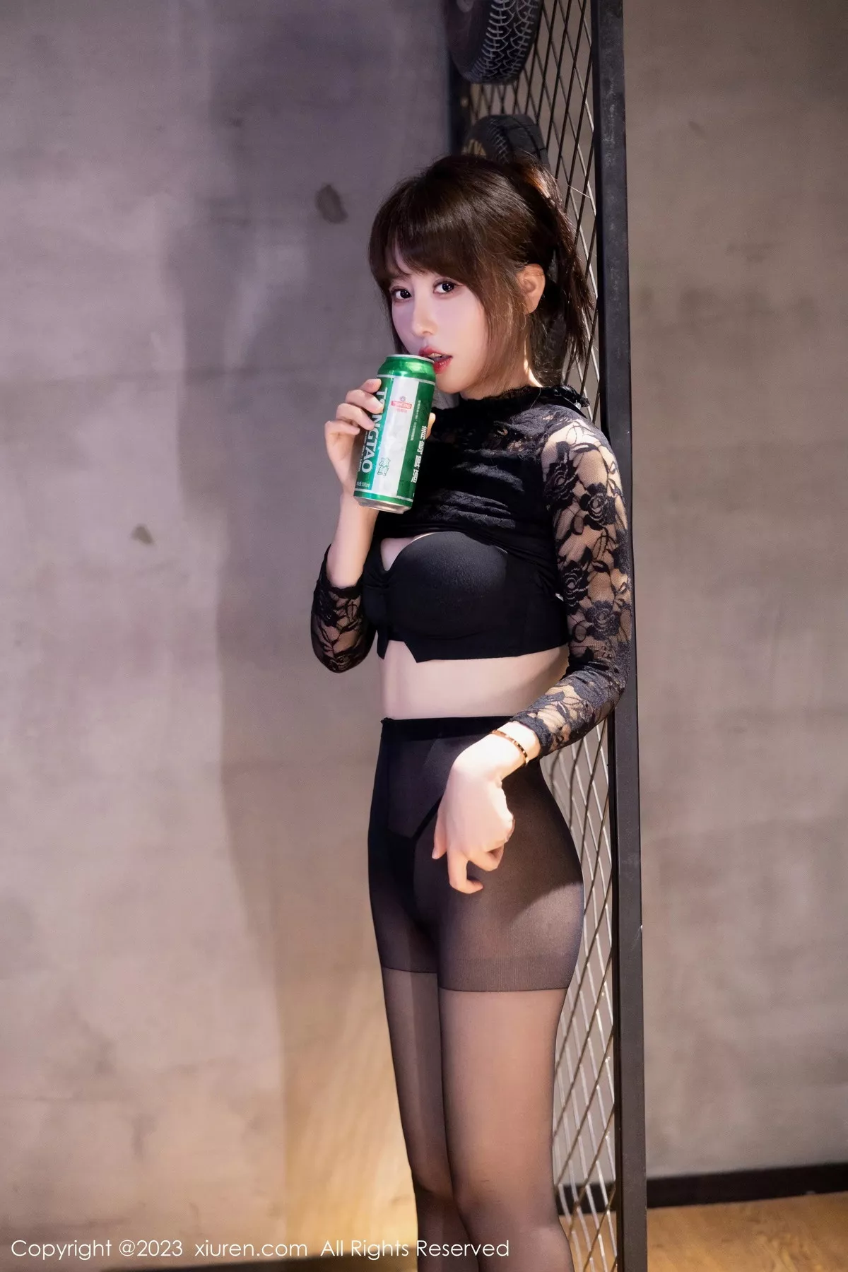 秀人集.com_[XiuRen秀人网]No.7751_新人模特韩系学妹黑色网纹上衣露轻透内衣配超薄黑丝魅惑写真101P