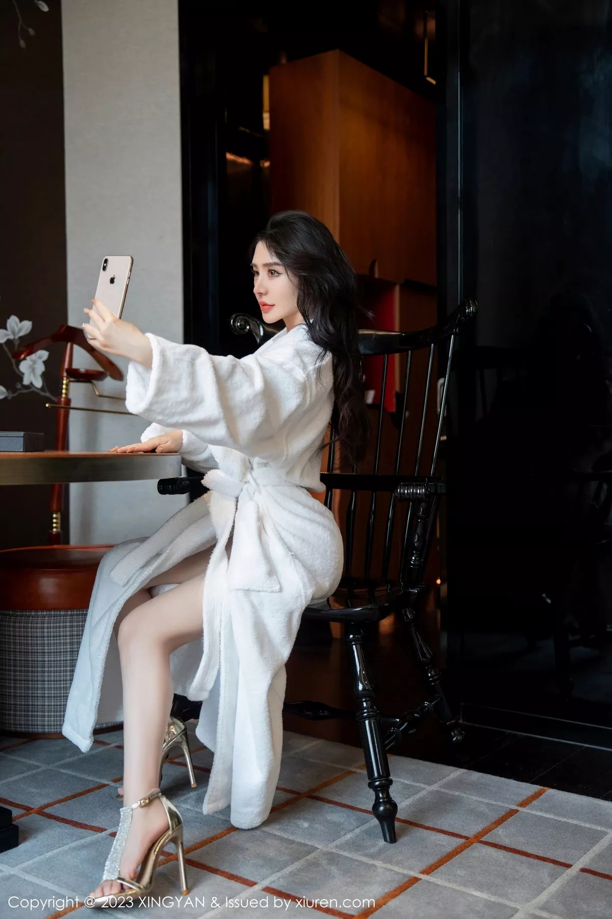 秀人集.com_[XINGYAN星颜社]VOL.220_模特潘娇娇性感白色浴袍露白色蕾丝情趣内衣秀豪乳极致诱惑写真76P