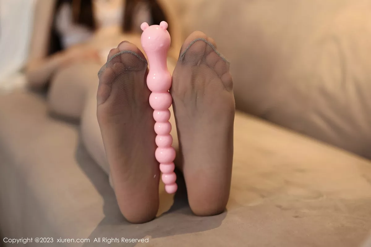 秀人集.com_[XiuRen秀人网]No.7756_模特田兮白性感白色连衣短裙露白色蕾丝内衣秀丰腴身姿诱惑写真83P