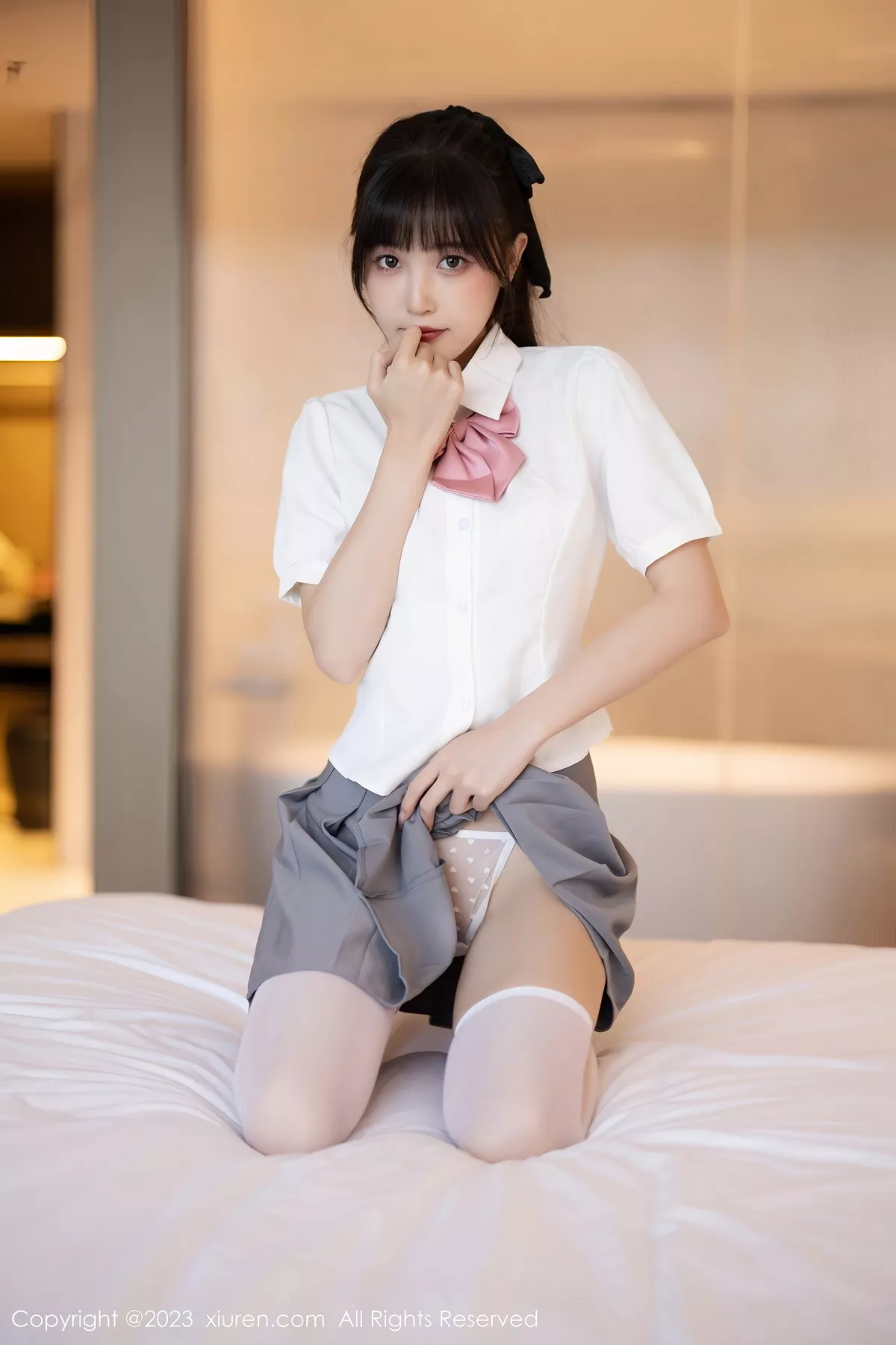 秀人集.com_[XiuRen秀人网]No.7771_模特林星阑性感白T配灰短裙露白色蕾丝内衣秀曼妙身姿诱惑写真83P