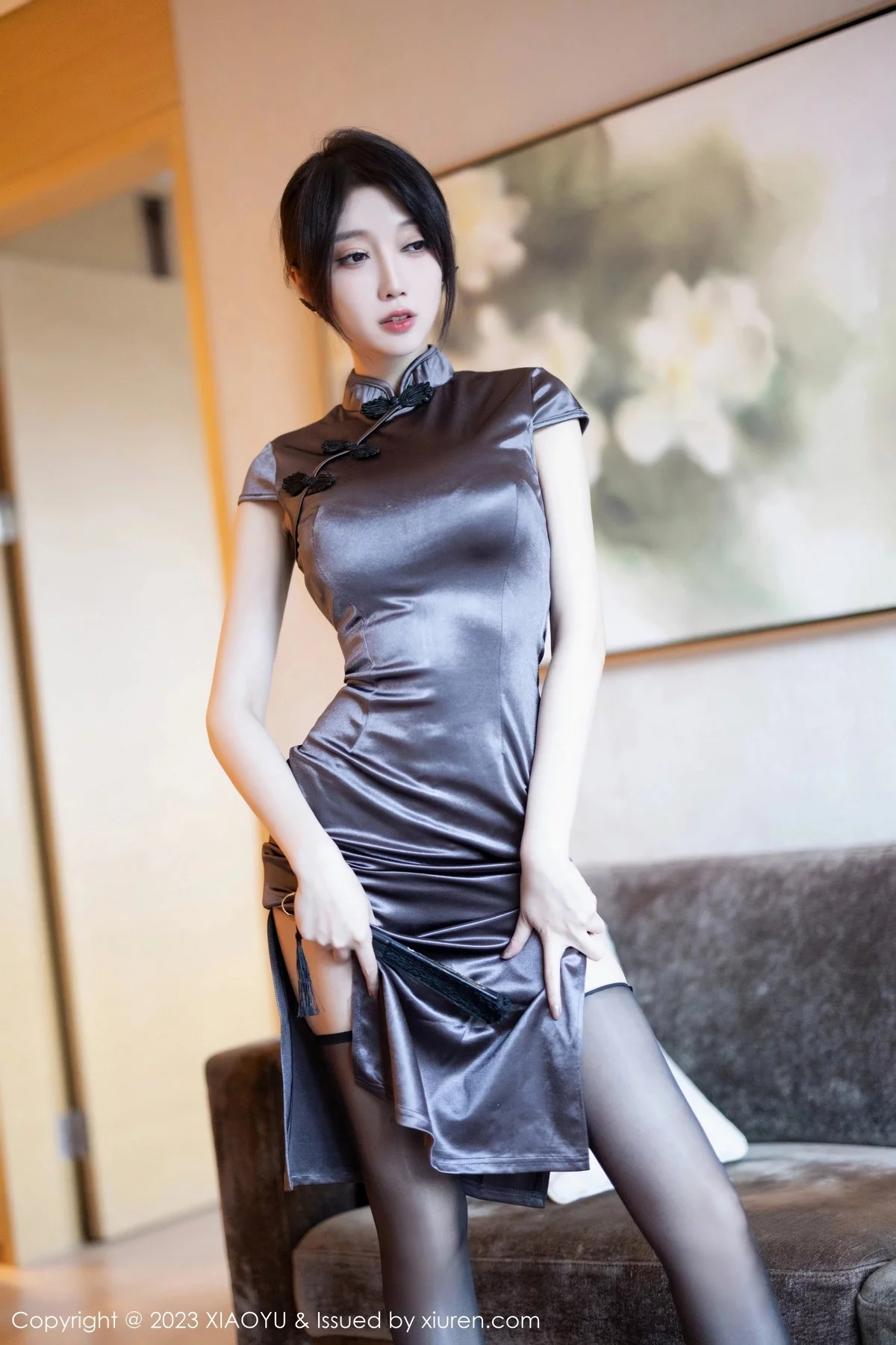 秀人集.com_[XiaoYu画语界]Vol.1164_模特玥儿玥er性感灰色旗袍露浅色内衣配黑丝吊袜极致魅惑写真87P