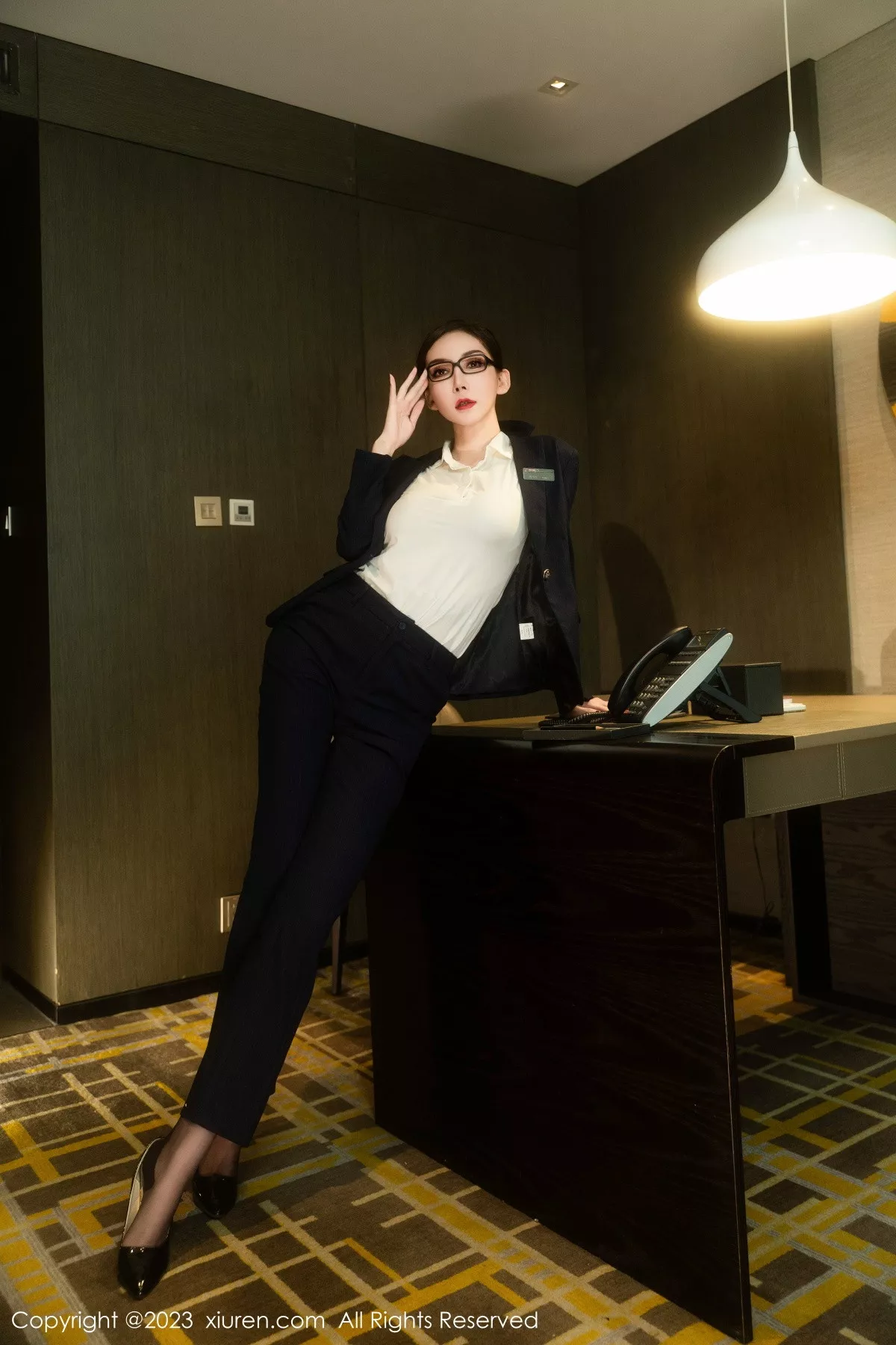 秀人集.com_[XiuRen秀人网]No.7691_模特陈怡曼私房黑色内衣+性感缕空连体黑丝秀魔鬼身材诱惑写真68P