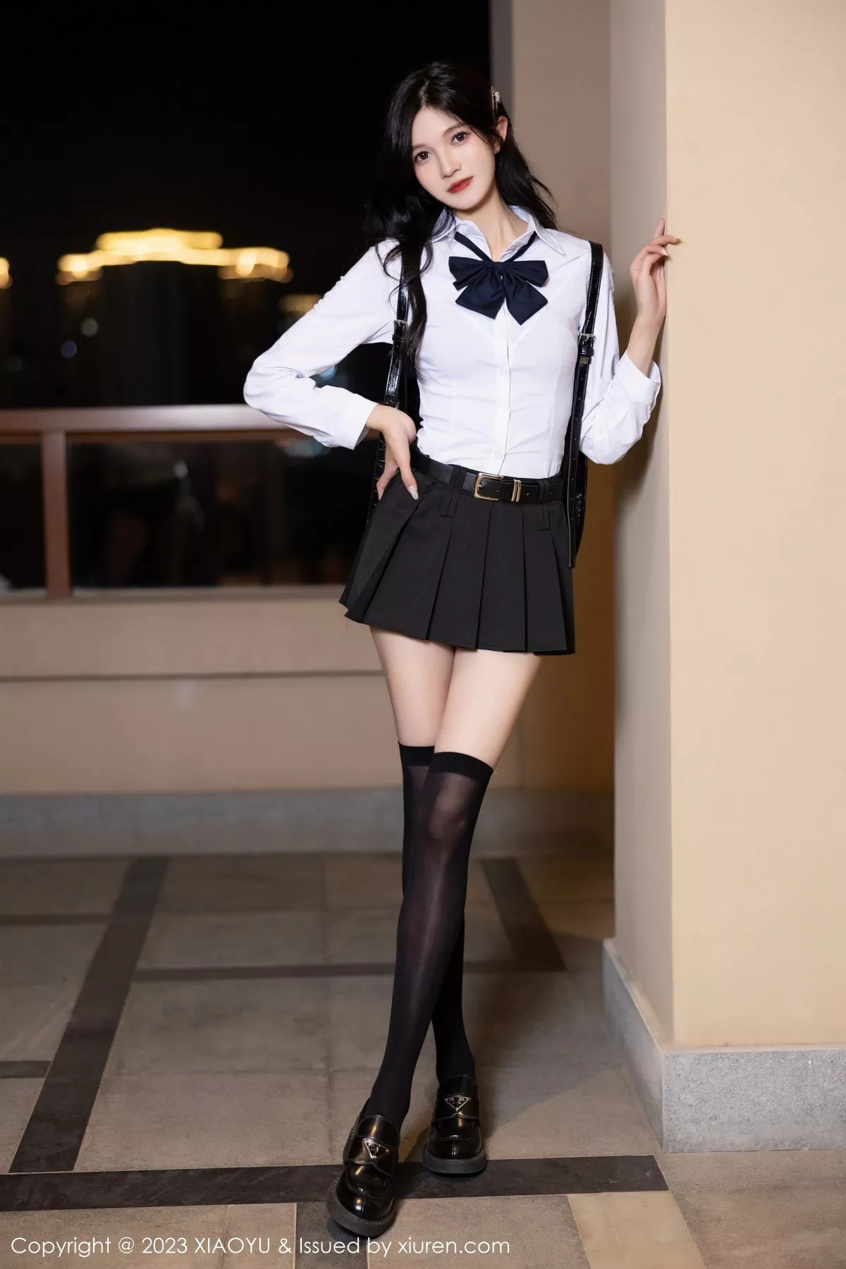 秀人集.com_[XiaoYu画语界]Vol.1150_模特程程程性感白T配黑短裙露黑色蕾丝内衣秀曼妙身姿诱惑写真85P