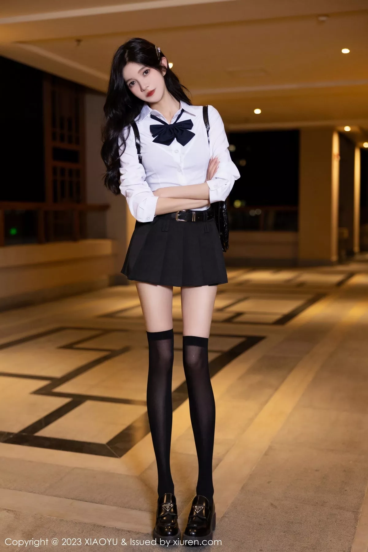 秀人集.com_[XiaoYu画语界]Vol.1150_模特程程程性感白T配黑短裙露黑色蕾丝内衣秀曼妙身姿诱惑写真85P