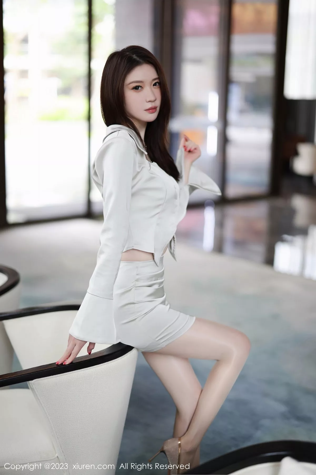 秀人集.com_[XiuRen秀人网]No.7709_模特梦心玥浅灰色套装露浅色内衣配开档肉丝秀曼妙身姿诱惑写真88P