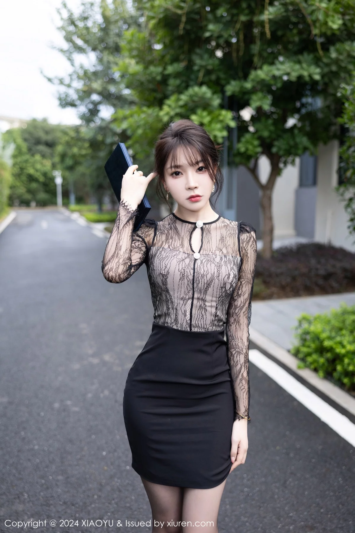 秀人集.com_[XiaoYu画语界]Vol.1181_女神徐莉芝Booty黑色轻透连衣裙露蓝色内衣秀曼妙身姿诱惑写真84P