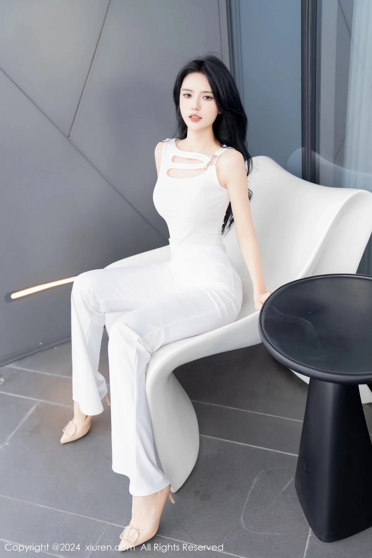 秀人集.com_[XiuRen秀人网]No.7937_模特浅浅Danny性感简约白色套装露白色内衣秀曼妙身姿诱惑写真82P