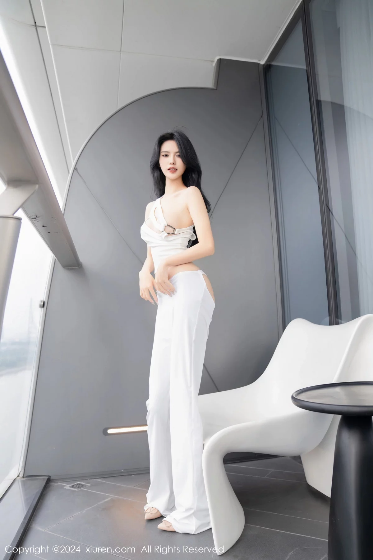 秀人集.com_[XiuRen秀人网]No.7937_模特浅浅Danny性感简约白色套装露白色内衣秀曼妙身姿诱惑写真82P