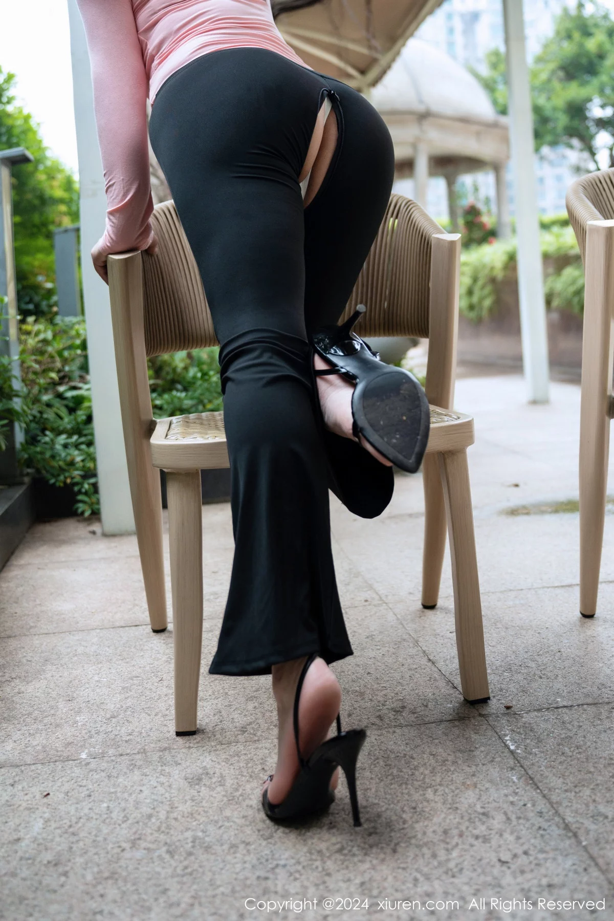 秀人集.com_[XiuRen秀人网]No.7943_模特王婉悠Queen性感粉色上衣配黑长裤秀丰腴惹火身材诱惑写真94P