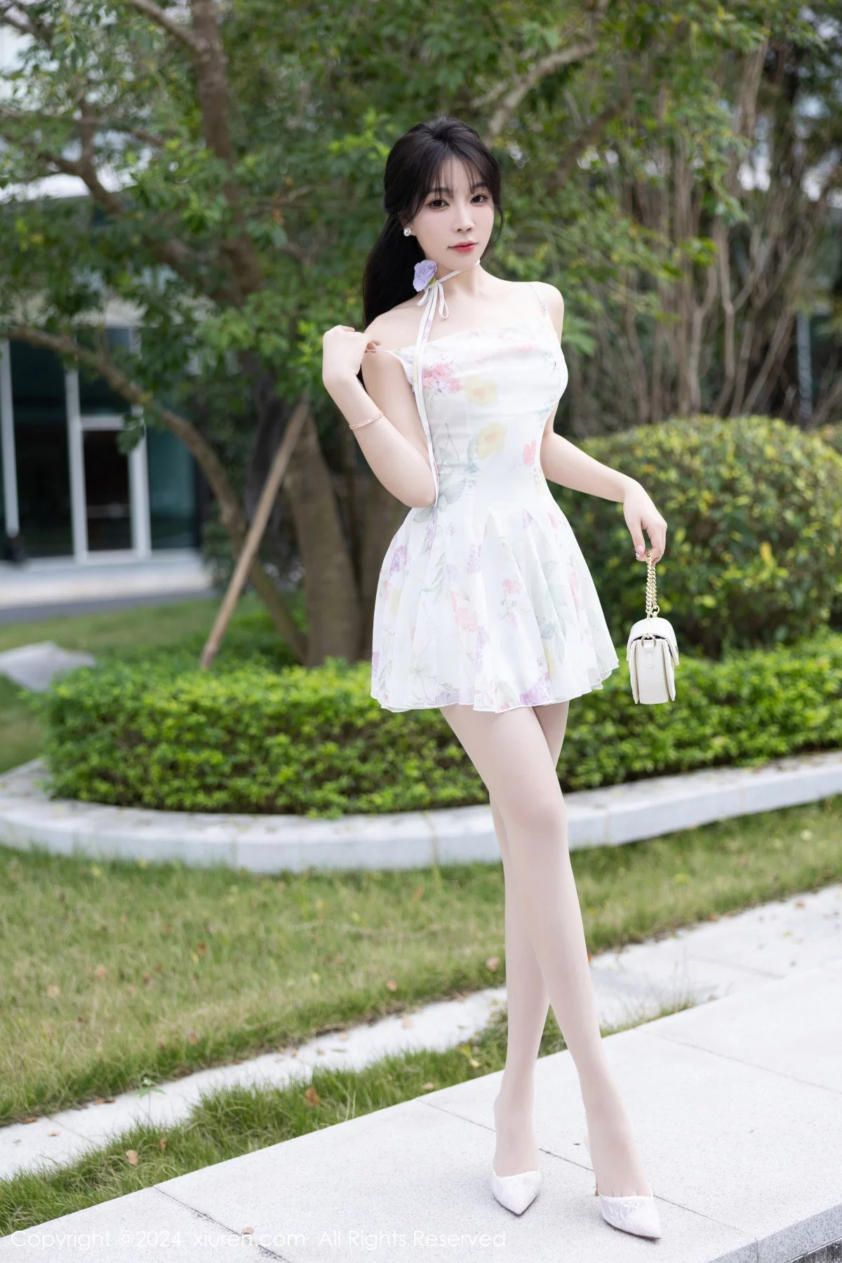 秀人集.com_[XiuRen秀人网]No.7959_女神徐莉芝Booty性感白色短裙+黑色情趣服饰秀曼妙身姿诱惑写真82P