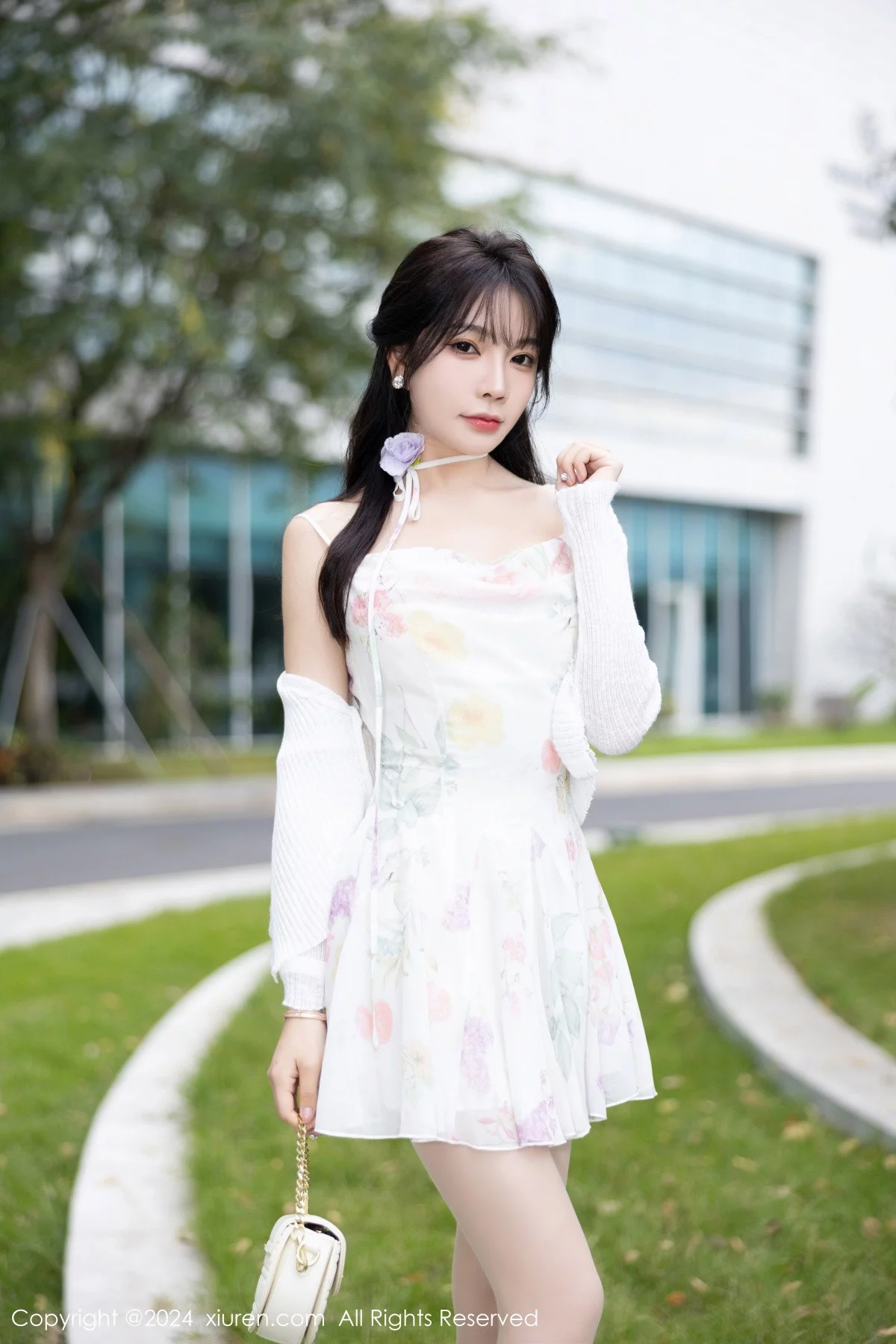 秀人集.com_[XiuRen秀人网]No.7959_女神徐莉芝Booty性感白色短裙+黑色情趣服饰秀曼妙身姿诱惑写真82P