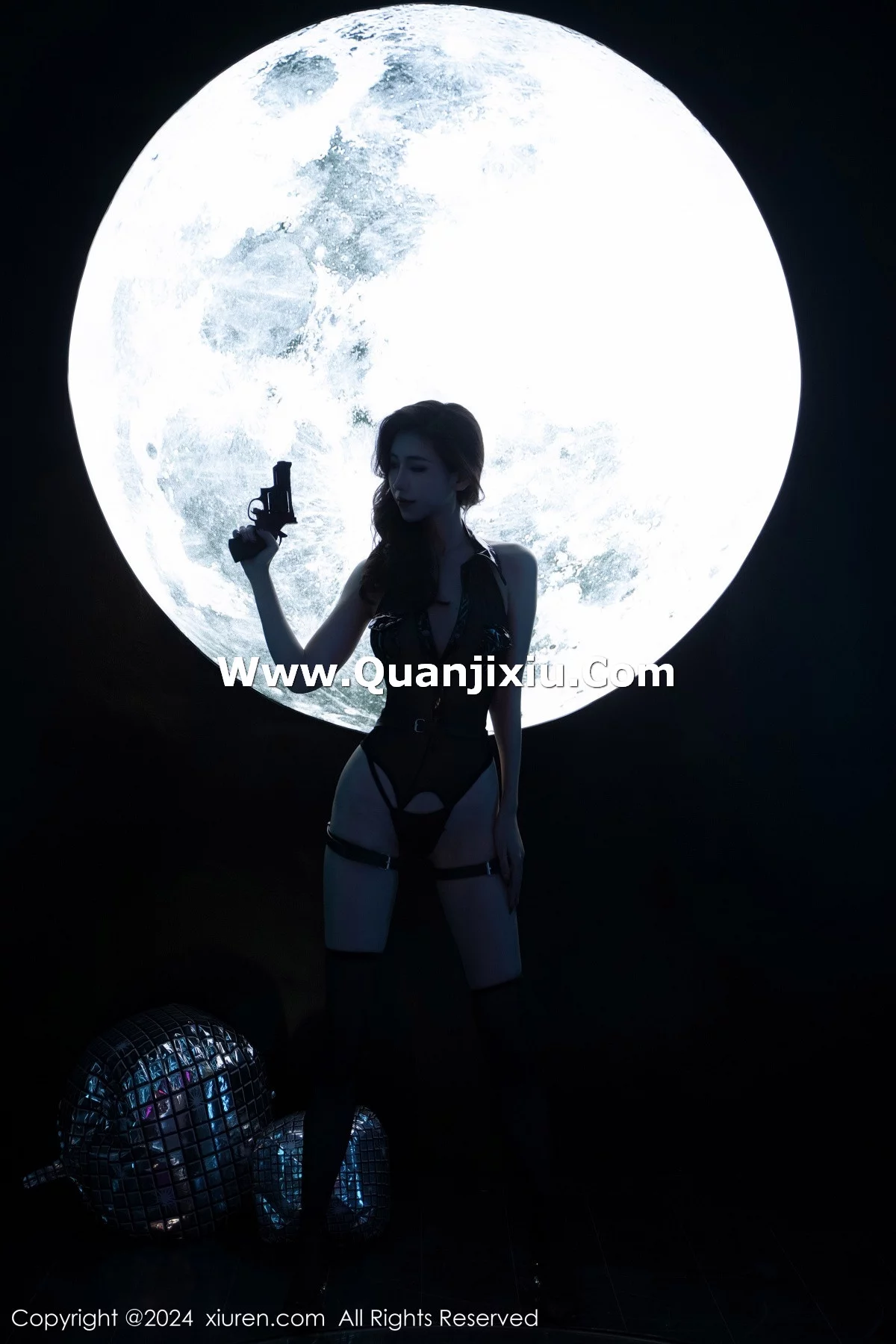 秀人集.com_[XiuRen秀人网]No.7952_模特章芃芃性感黑色薄纱服饰配黑丝袜秀惹火身材极致魅惑写真81P