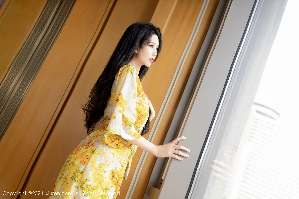 秀人集.com_[XiuRen秀人网]No.7981_模特利世情节拍摄性感黄色连衣裙露白色蕾丝内衣完美诱惑写真99P