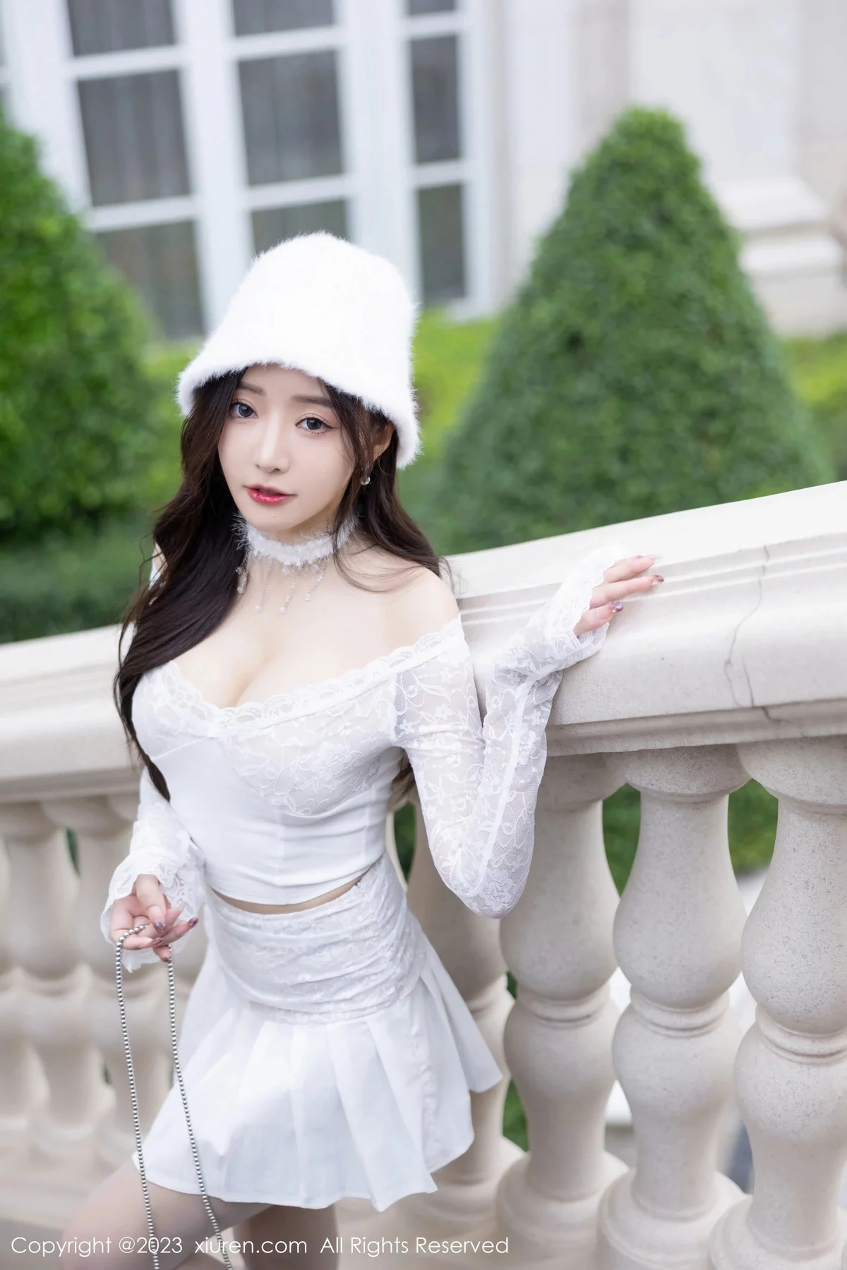 秀人集.com_[XiuRen秀人网]No.7863_女神王馨瑶yanni红色圣诞服饰+白色短裙套装秀完美身材诱惑写真91P