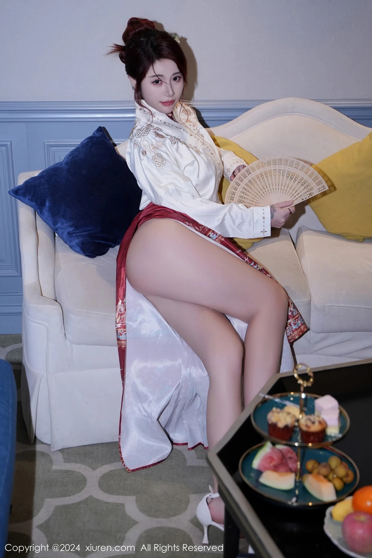 秀人集.com_[XiuRen秀人网]No.7985_模特美七Mia性感红色轻透古装服配黑丝吊袜秀惹火身材诱惑写真70P