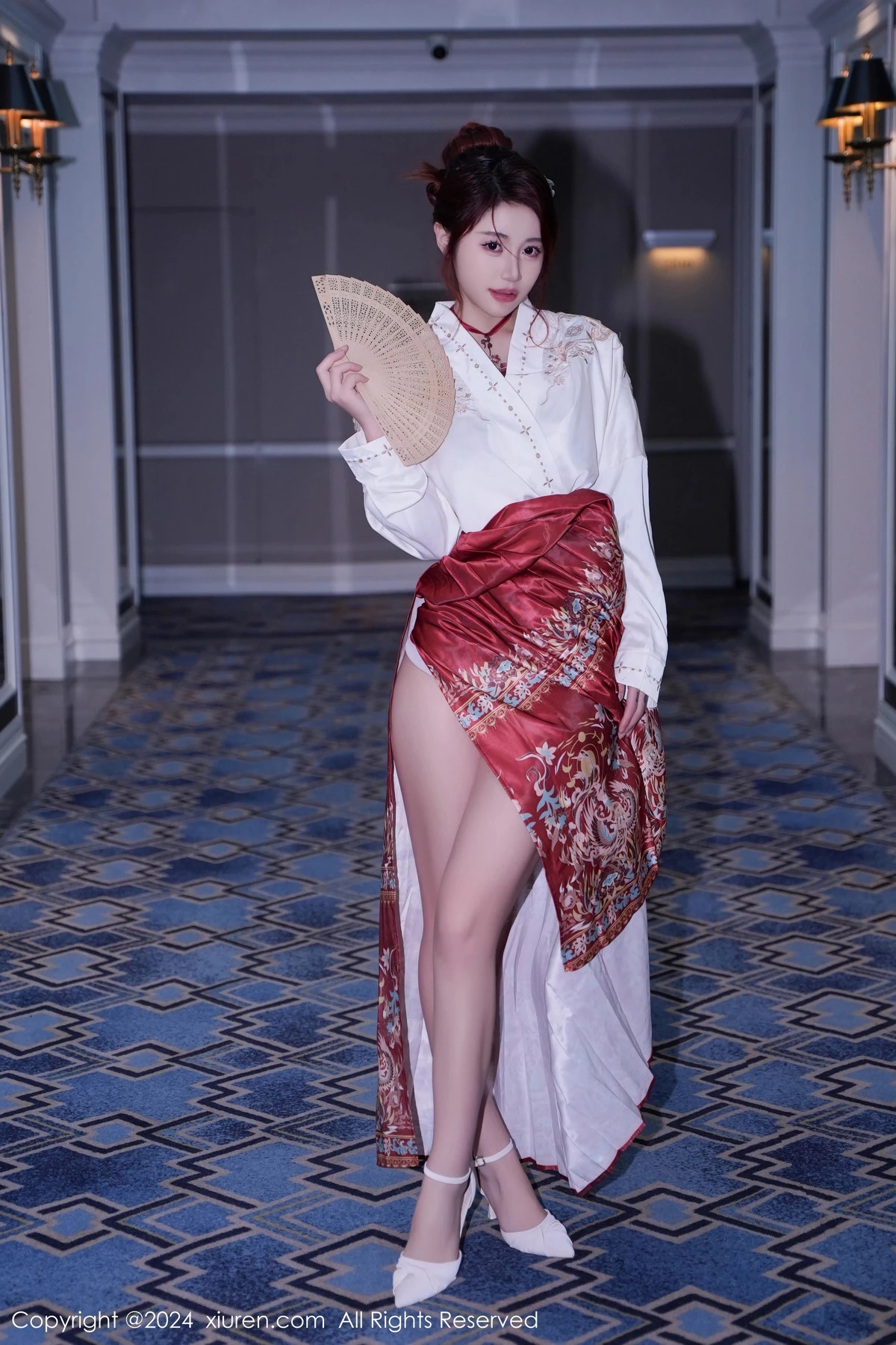 秀人集.com_[XiuRen秀人网]No.7985_模特美七Mia性感红色轻透古装服配黑丝吊袜秀惹火身材诱惑写真70P