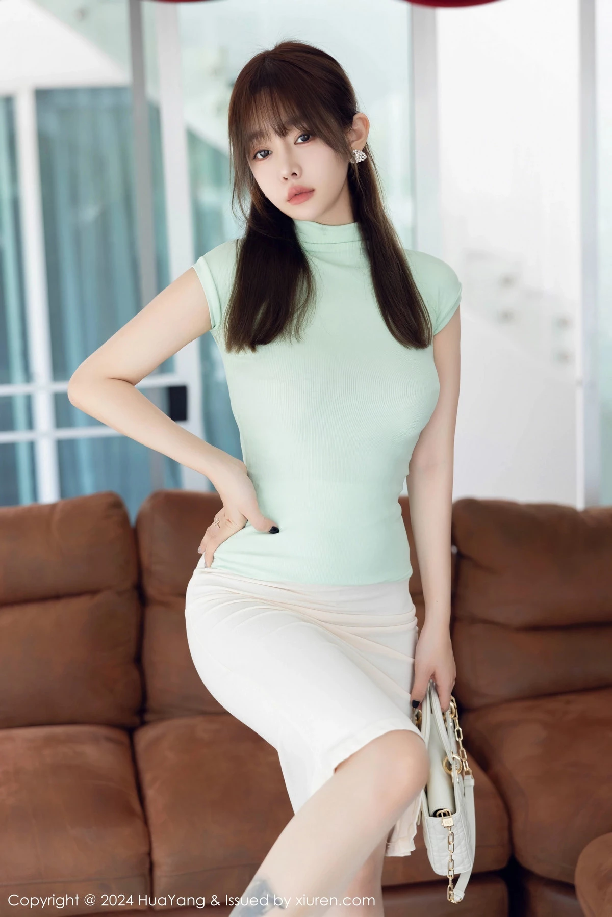 秀人集.com_[HuaYang花漾]Vol.565_女神王雨纯性感粉色蕾丝内衣配开档肉丝秀曼妙身材迷人诱惑写真76P