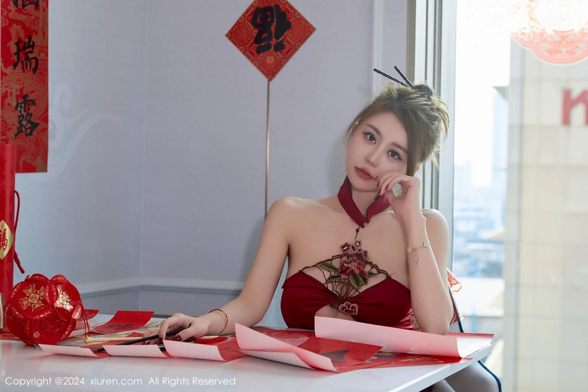 秀人集.com_[XiuRen秀人网]No.8036_模特tina_甜仔新年主题红色上衣配魅惑黑丝秀凹凸身材性感写真80P