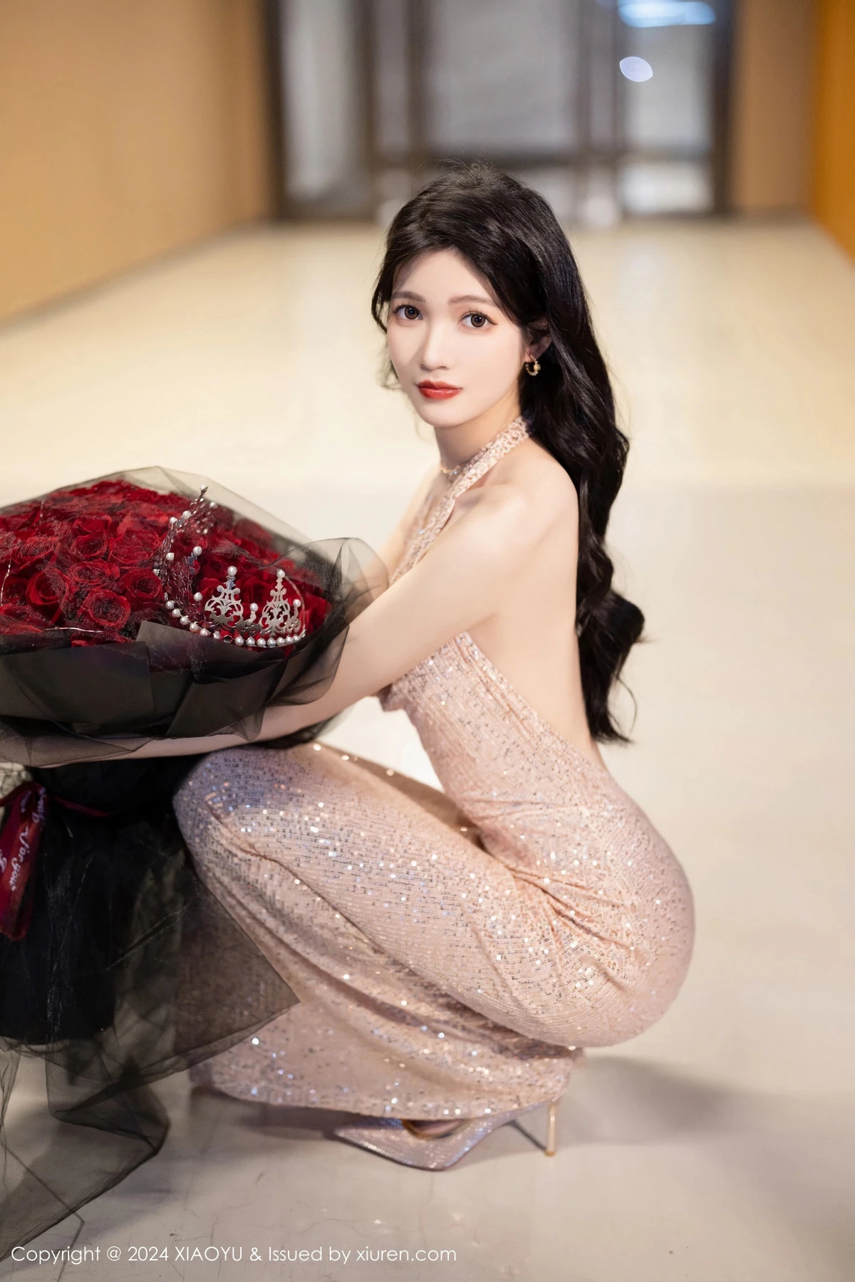 秀人集.com_[XiaoYu画语界]Vol.1195_模特程程程银色连衣长裙+黑色轻透情趣服饰秀曼妙身姿诱惑写真91P