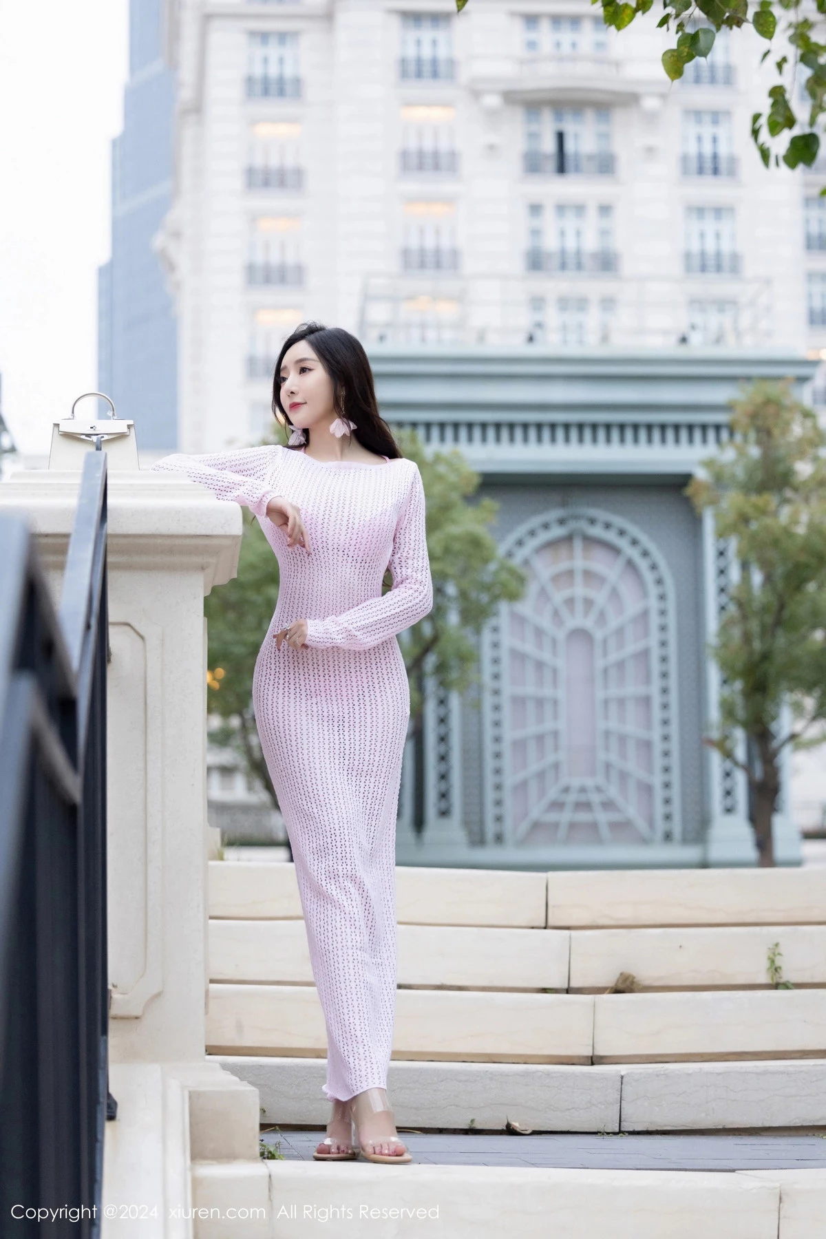 秀人集.com_[XiuRen秀人网]No.8055_女神王馨瑶yanni黑色轻透情趣服+粉色比基尼秀完美身材诱惑写真81P