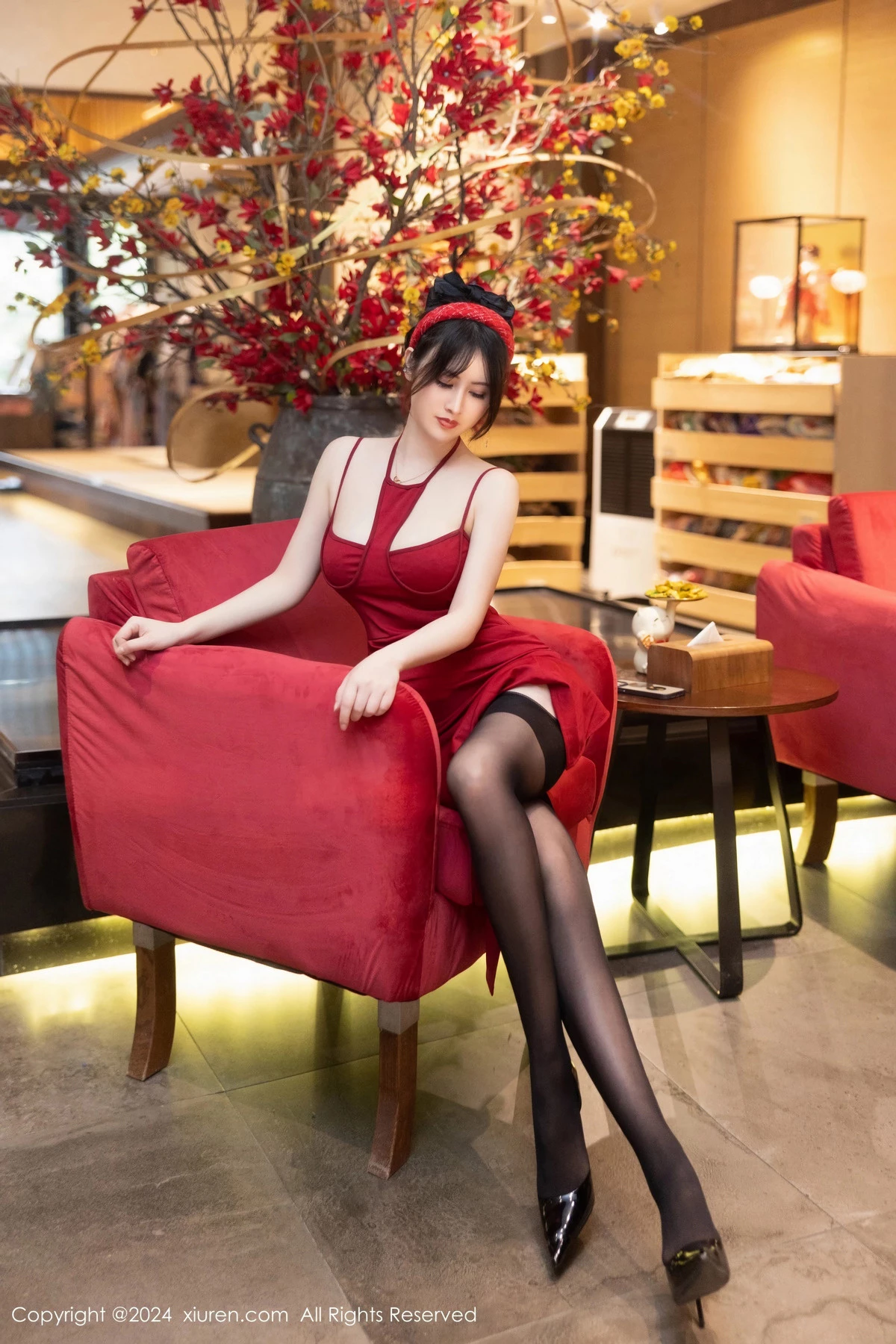 秀人集.com_[XiuRen秀人网]No.8078_模特诗诗kiki新年主题性感红色情趣短裙配黑丝吊袜迷人诱惑写真78P