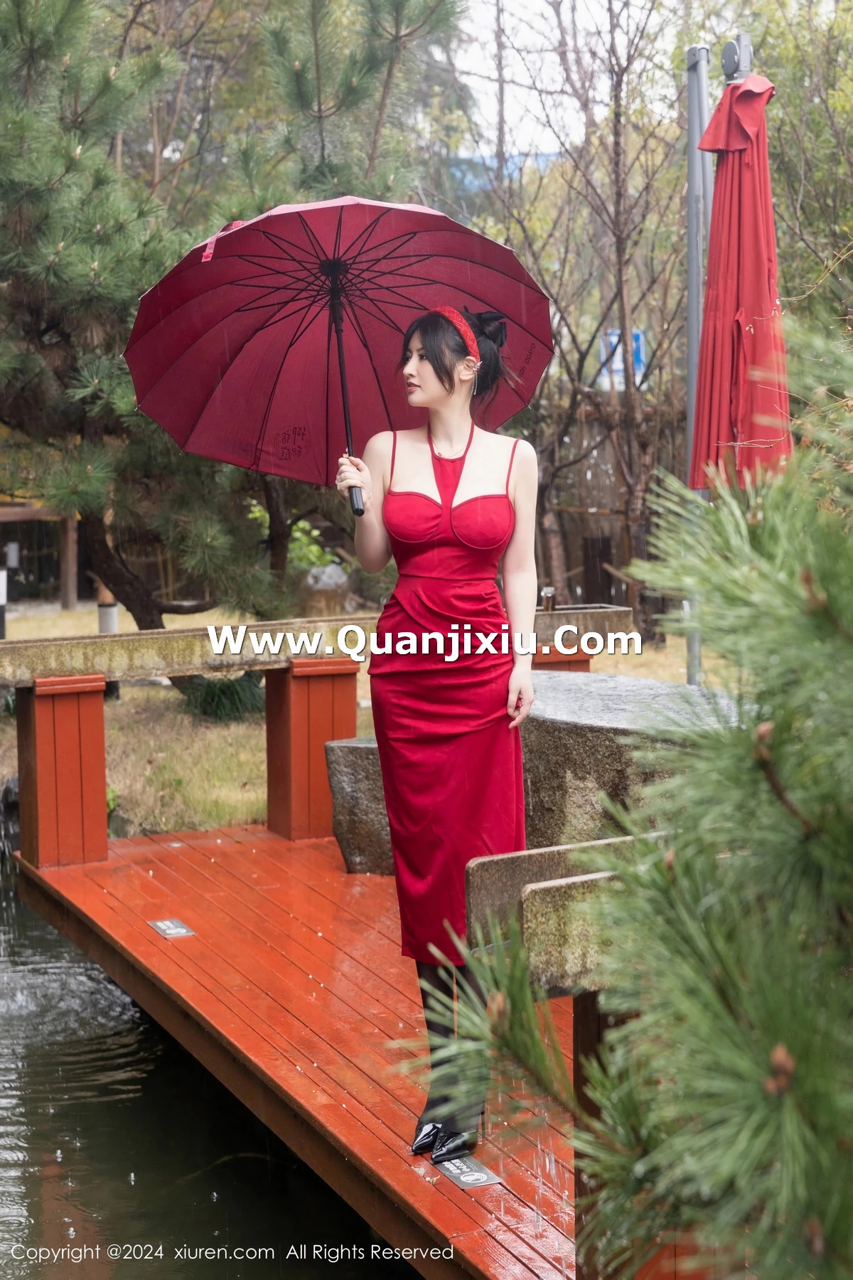 秀人集.com_[XiuRen秀人网]No.8078_模特诗诗kiki新年主题性感红色情趣短裙配黑丝吊袜迷人诱惑写真78P