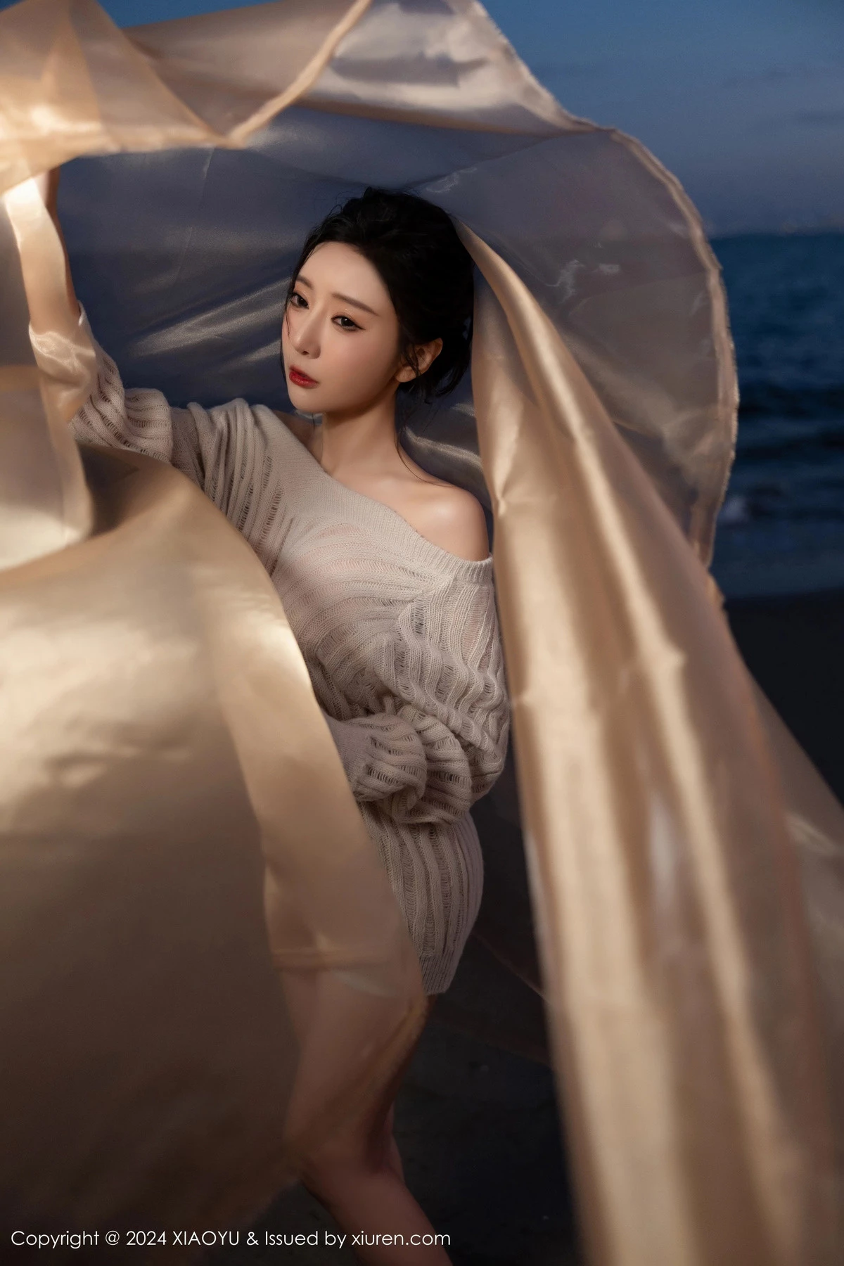 秀人集.com_[XiaoYu画语界]Vol.1200_女神王馨瑶yanni性感黑色情趣内衣配黑丝袜秀完美身材诱惑写真90P