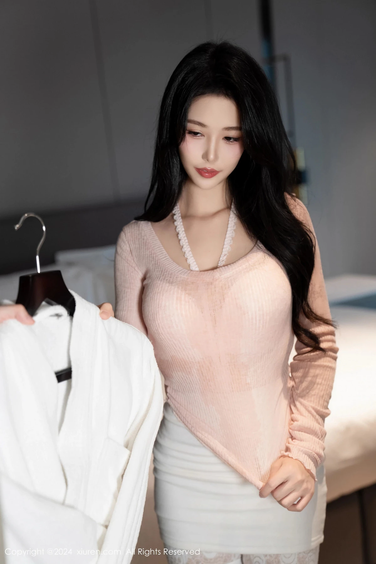 秀人集.com_[XiuRen秀人网]No.8086_模特利世情节拍摄性感浅粉上衣配短裙露淡粉内衣完美诱惑写真105P