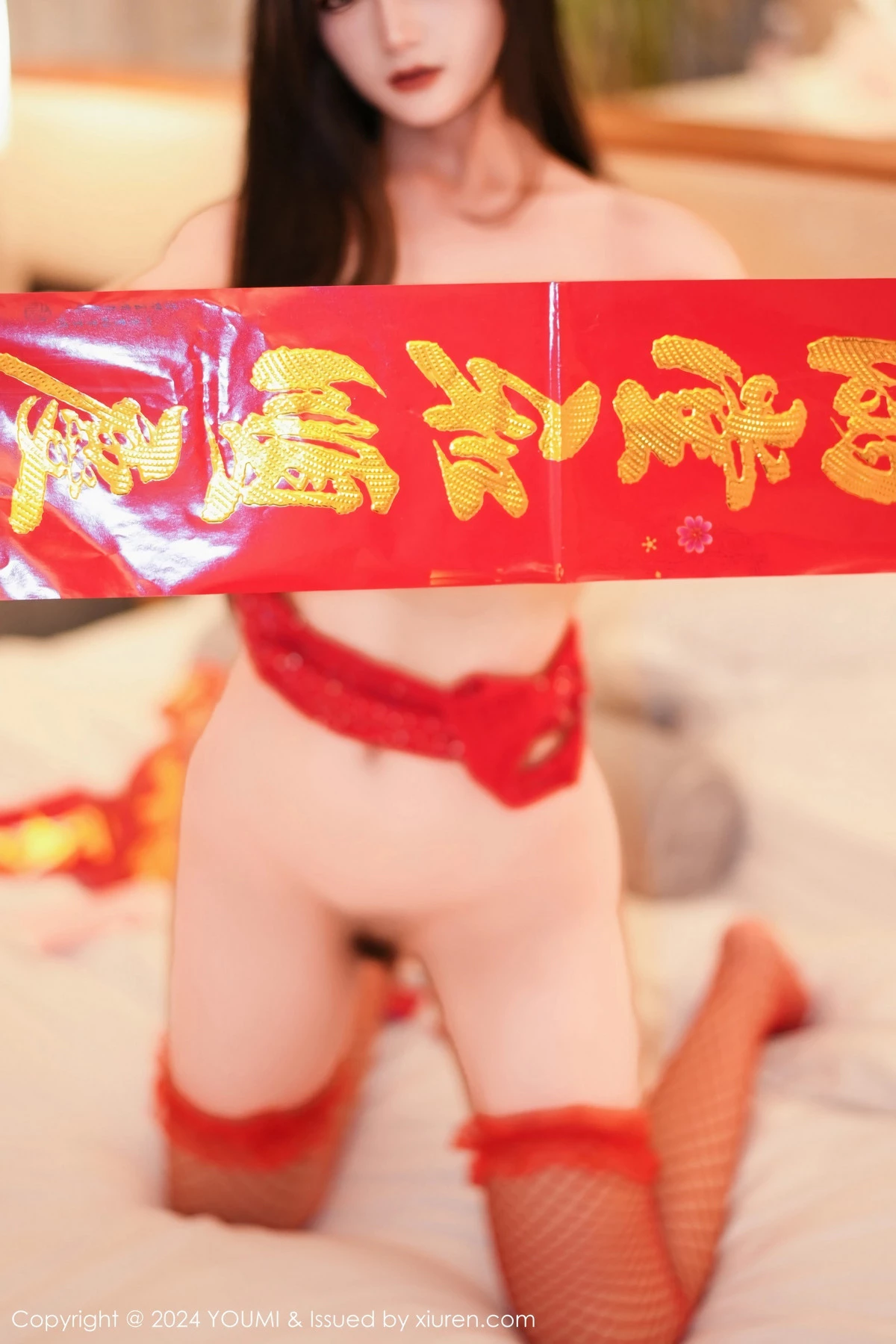 秀人集.com_[YouMi尤蜜荟]Vol.1032_模特谭小灵性感红色情趣服饰配红色网格袜秀丰腴身姿诱惑写真103P