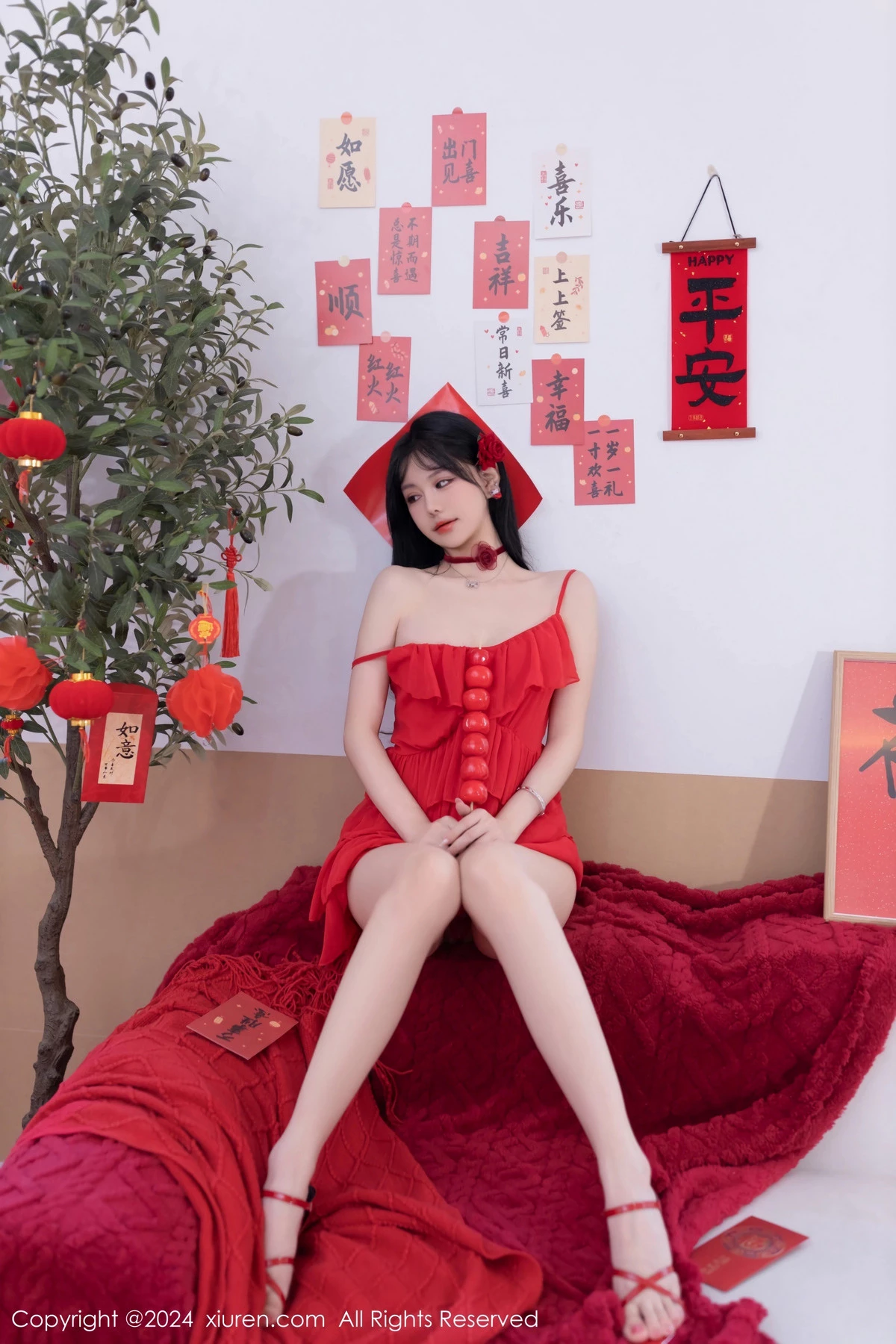 秀人集.com_[XiuRen秀人网]No.8098_模特幼幼贺新春主题性感红色吊带短裙秀完美身材迷人诱惑写真82P