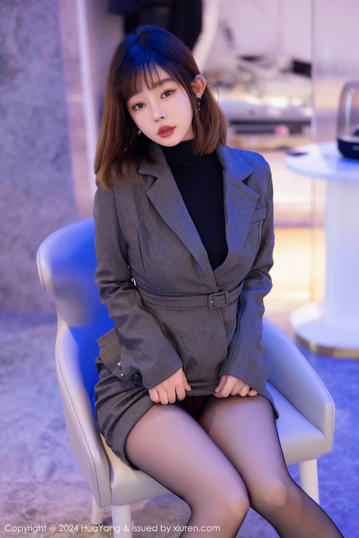 秀人集.com_[HuaYang花漾]Vol.566_女神王雨纯性感灰色套装露红色蕾丝内衣秀惹火身材诱惑写真117P