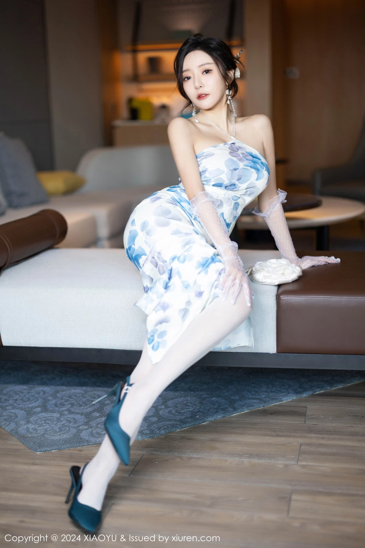 秀人集.com_[XiaoYu画语界]Vol.1191_女神王馨瑶yanni性感图案连衣裙露黄蓝内衣秀曼妙身姿诱惑写真81P