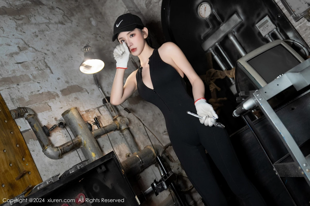 秀人集.com_[XiuRen秀人网]No.8027_女神周于希Sally剧情主题脱性感黑色连体服饰秀惹火身材诱惑写真99P