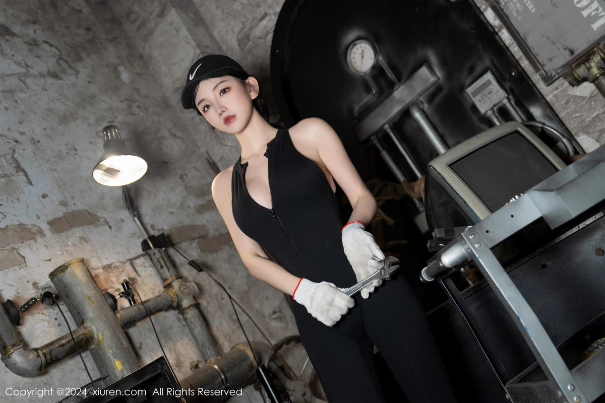 秀人集.com_[XiuRen秀人网]No.8027_女神周于希Sally剧情主题脱性感黑色连体服饰秀惹火身材诱惑写真99P