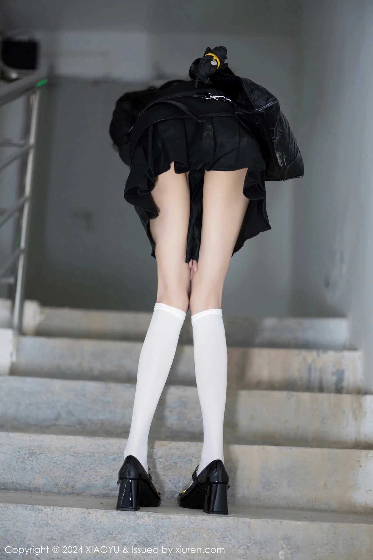 秀人集.com_[XiaoYu画语界]Vol.1204_模特程程程性感学妹制服露黑色内衣配白丝袜秀曼妙身姿诱惑写真83P