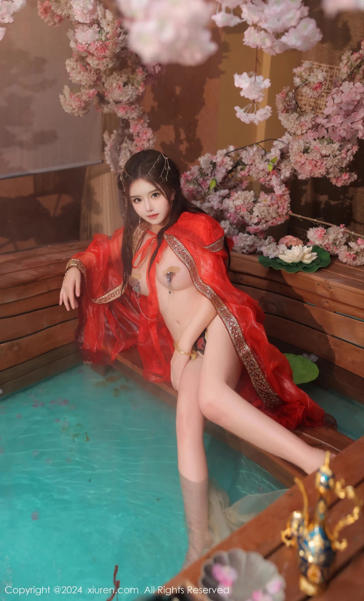 秀人集.com_[XiuRen秀人网]No.8146_模特小薯条nienie性感红色古装服饰配白丝袜秀完美身材诱惑写真82P