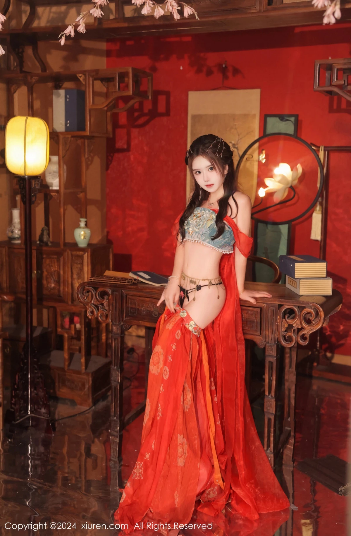 秀人集.com_[XiuRen秀人网]No.8146_模特小薯条nienie性感红色古装服饰配白丝袜秀完美身材诱惑写真82P