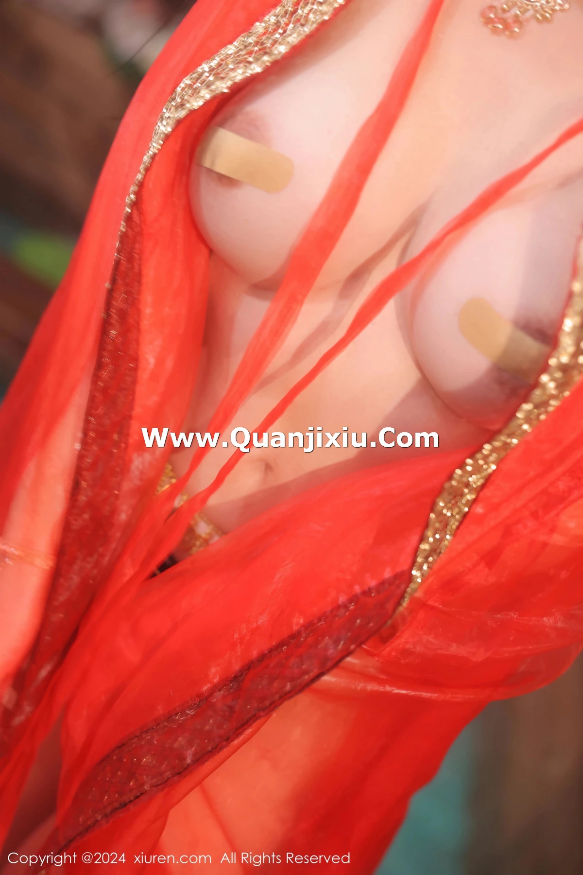 秀人集.com_[XiuRen秀人网]No.8146_模特小薯条nienie性感红色古装服饰配白丝袜秀完美身材诱惑写真82P