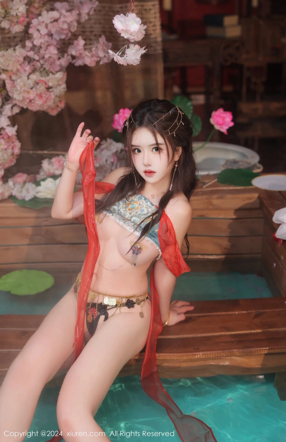 秀人集.com_[XiuRen秀人网]No.8146_模特小薯条nienie性感红色古装服饰配白丝袜秀完美身材诱惑写真82P