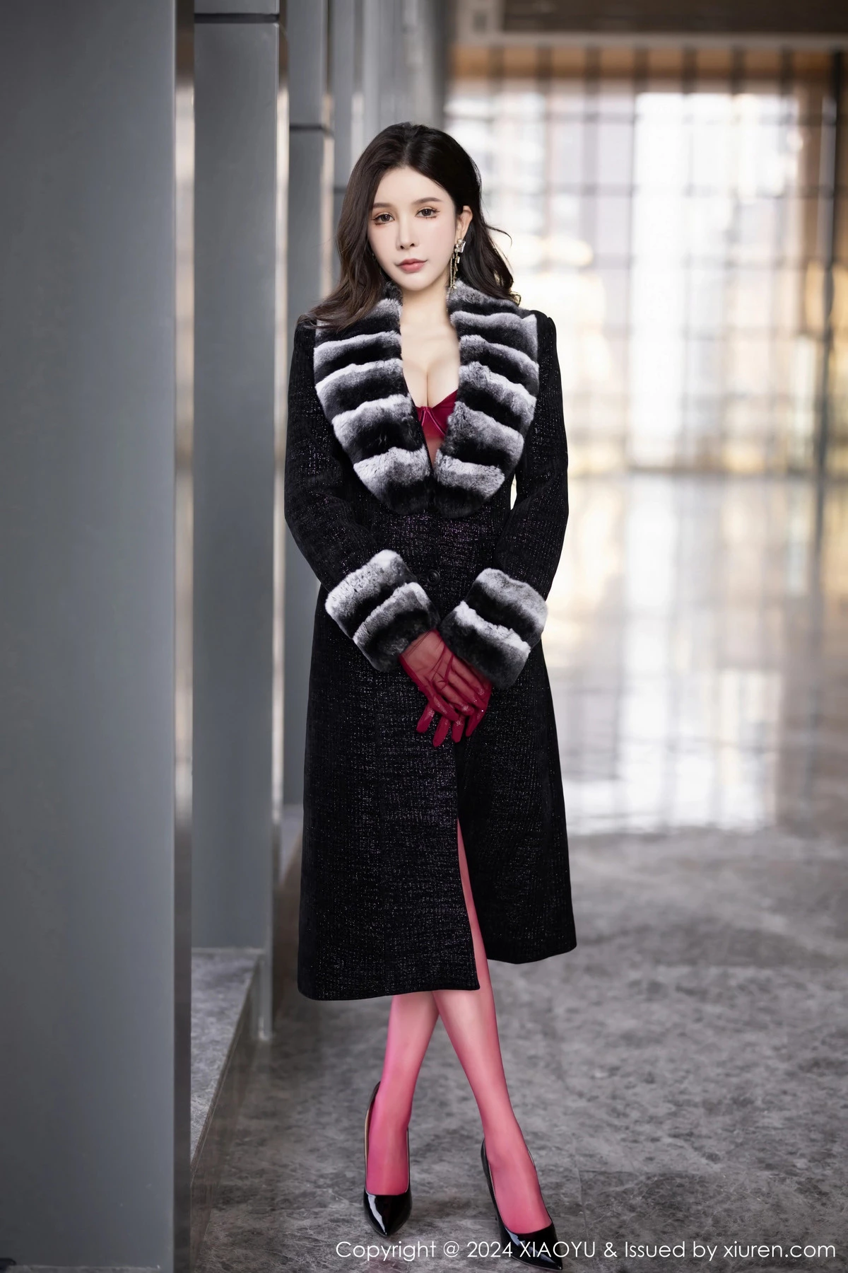 秀人集.com_[XiaoYu画语界]Vol.1210_模特李丽莎性感红色情趣服饰配红丝吊袜秀惹火身材完美诱惑写真81P