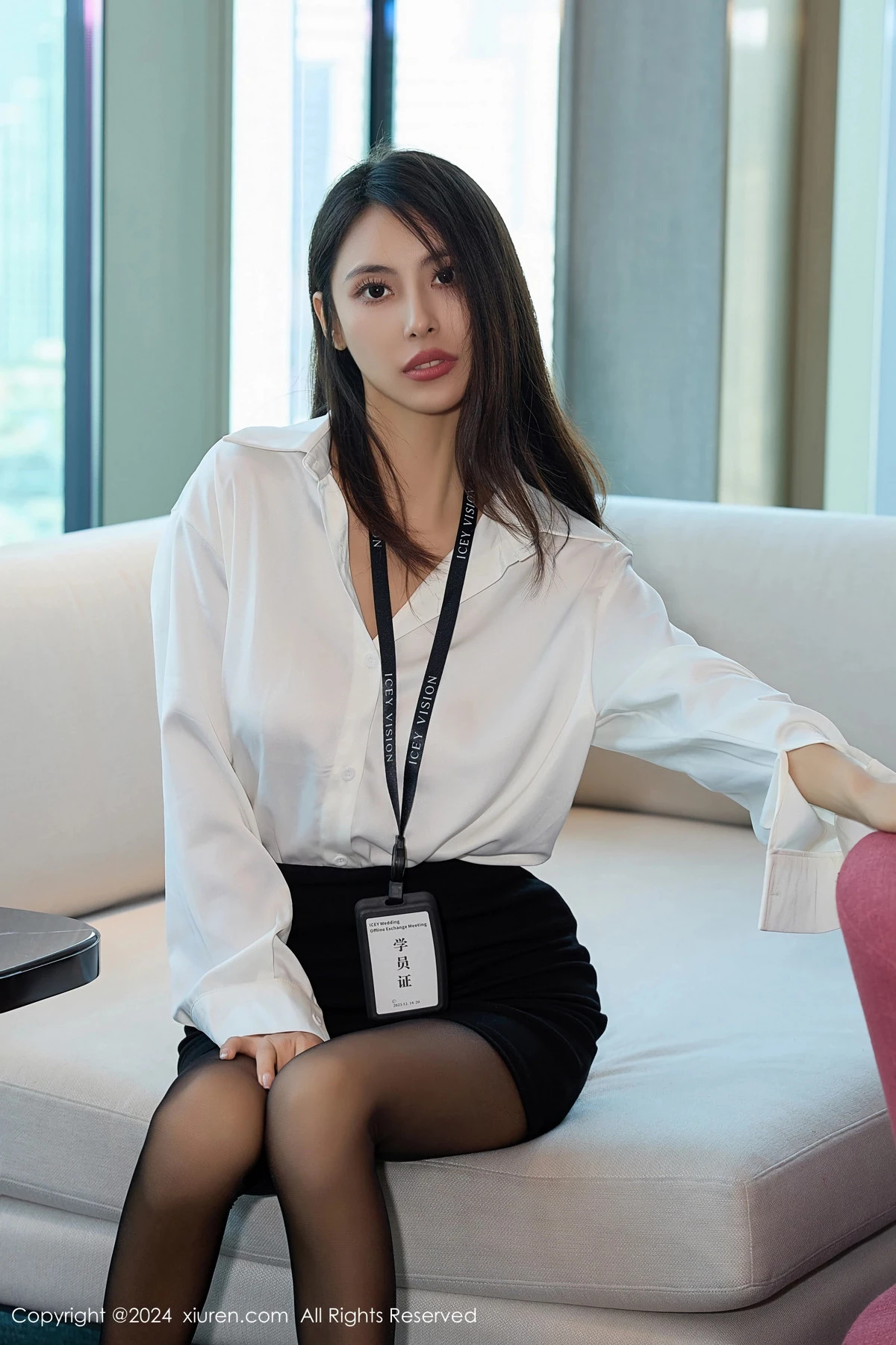 秀人集.com_[XiuRen秀人网]No.8155_模特Lingyu69性感白T配黑短裙露黑色情趣服秀惹火身材诱惑写真72P