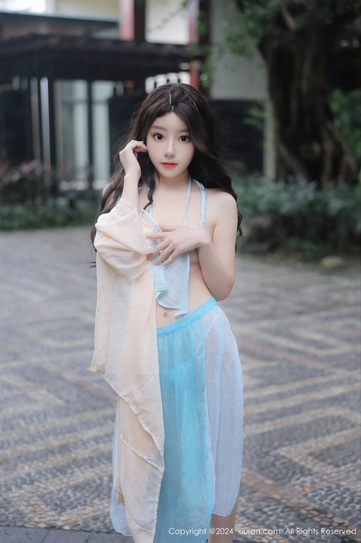 秀人集.com_[XiuRen秀人网]No.8168_模特桃妖夭户外性感浅色古装薄纱服饰秀娇美惹火身段诱惑写真79P