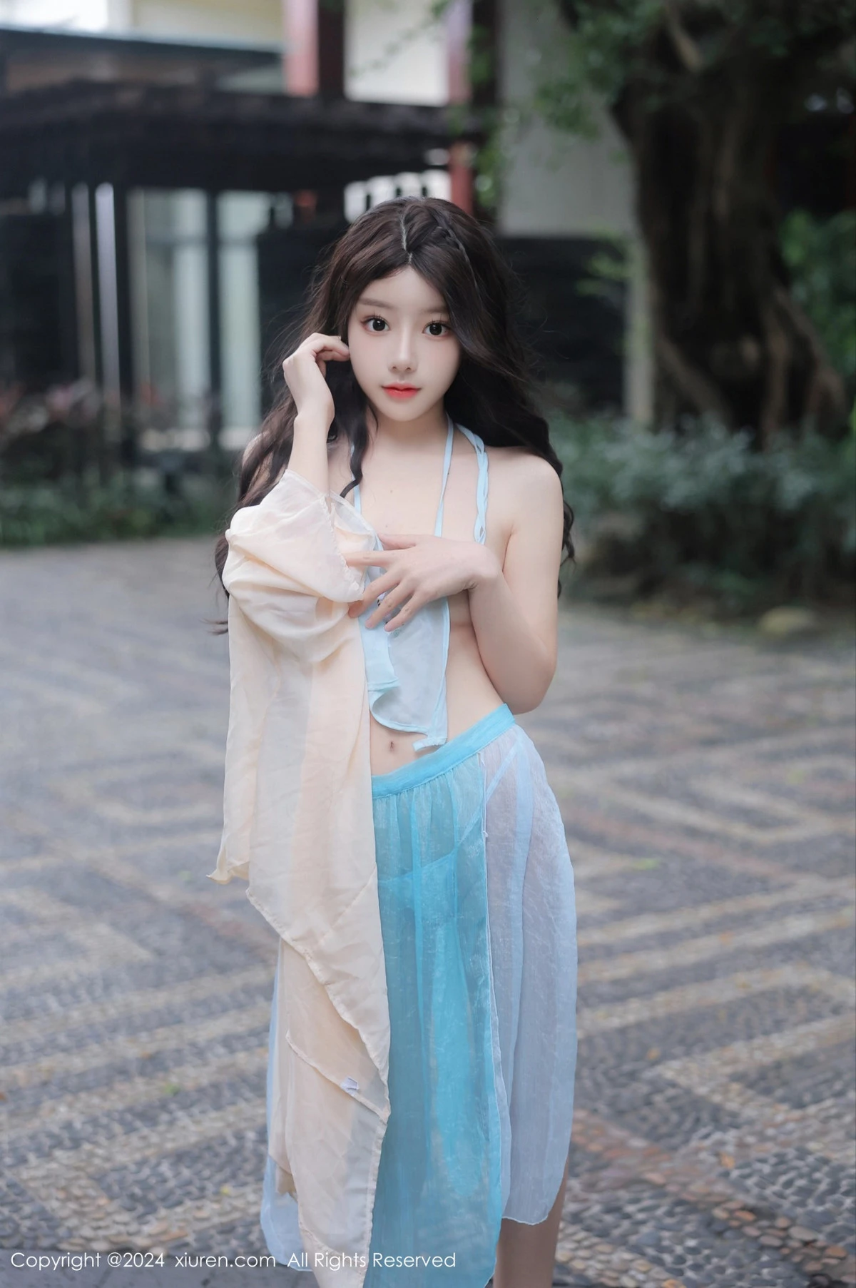 秀人集.com_[XiuRen秀人网]No.8168_模特桃妖夭户外性感浅色古装薄纱服饰秀娇美惹火身段诱惑写真79P