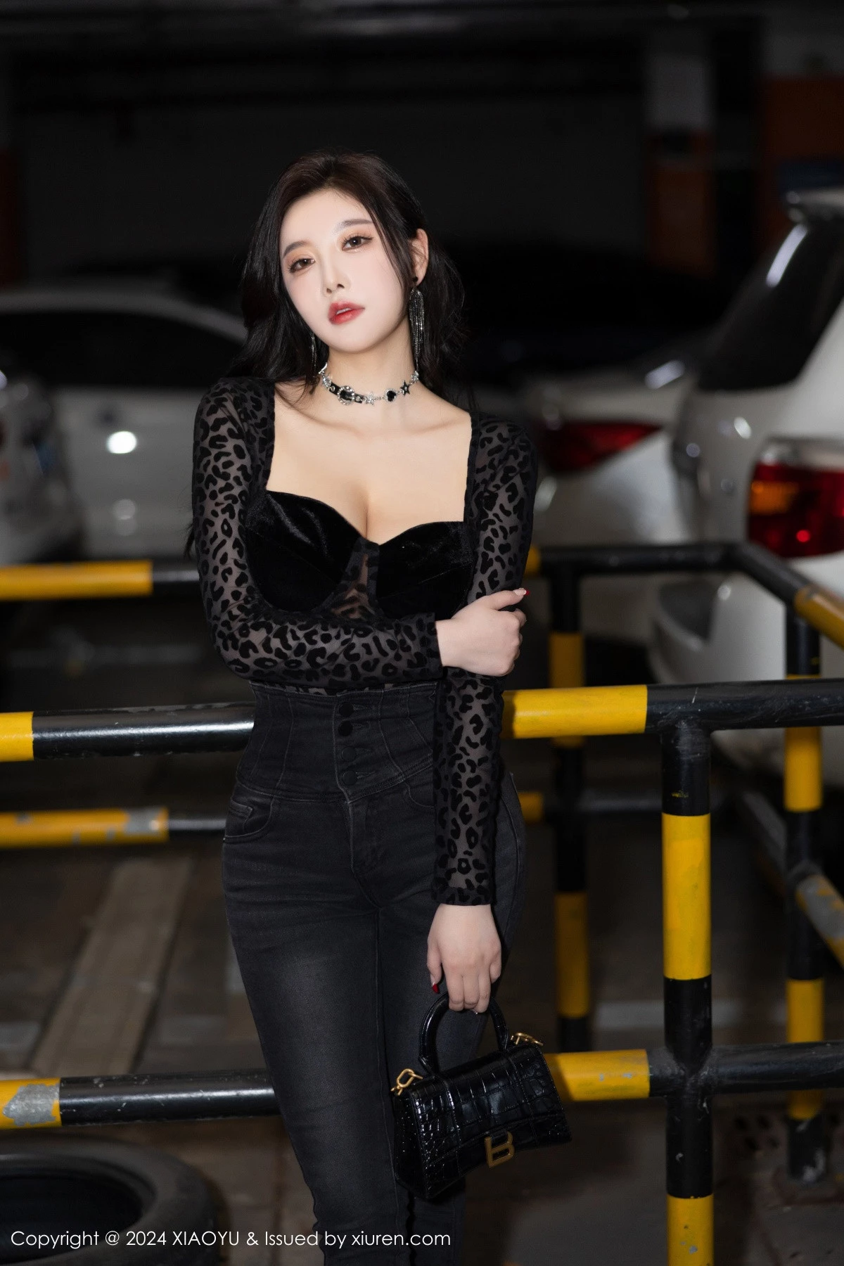 秀人集.com_[XiaoYu画语界]Vol.1216_女神杨晨晨Yome黑色豹纹配牛仔裤露性感黑色内衣完美诱惑写真88P