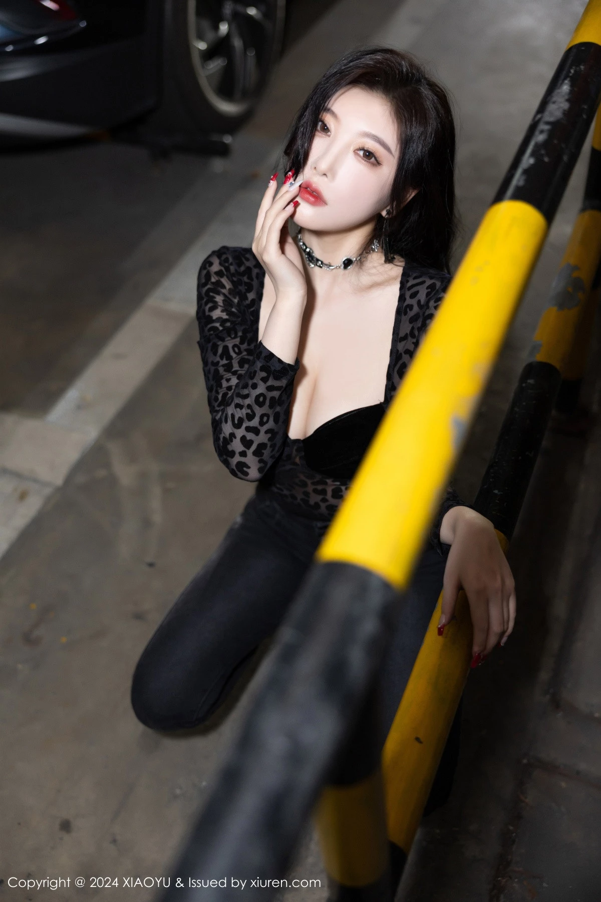 秀人集.com_[XiaoYu画语界]Vol.1216_女神杨晨晨Yome黑色豹纹配牛仔裤露性感黑色内衣完美诱惑写真88P