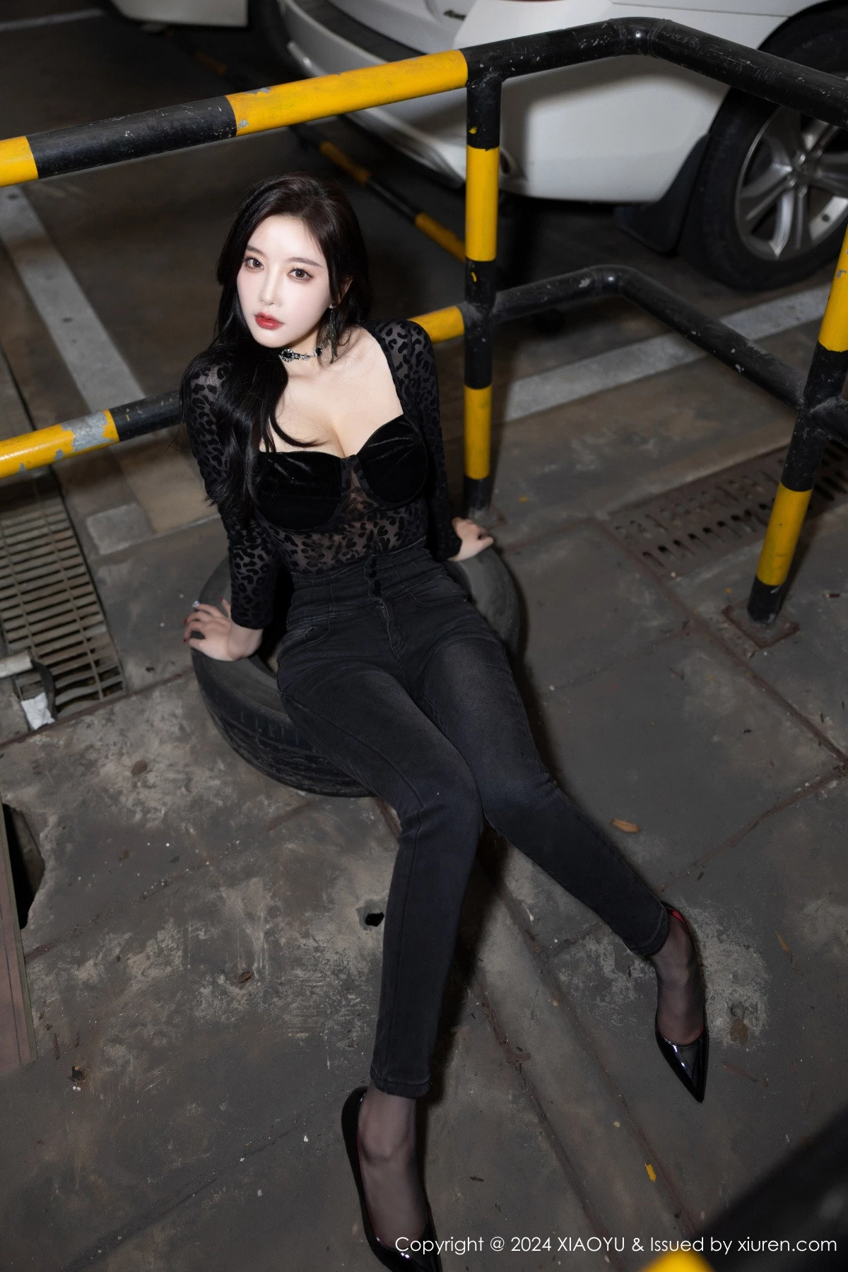 秀人集.com_[XiaoYu画语界]Vol.1216_女神杨晨晨Yome黑色豹纹配牛仔裤露性感黑色内衣完美诱惑写真88P