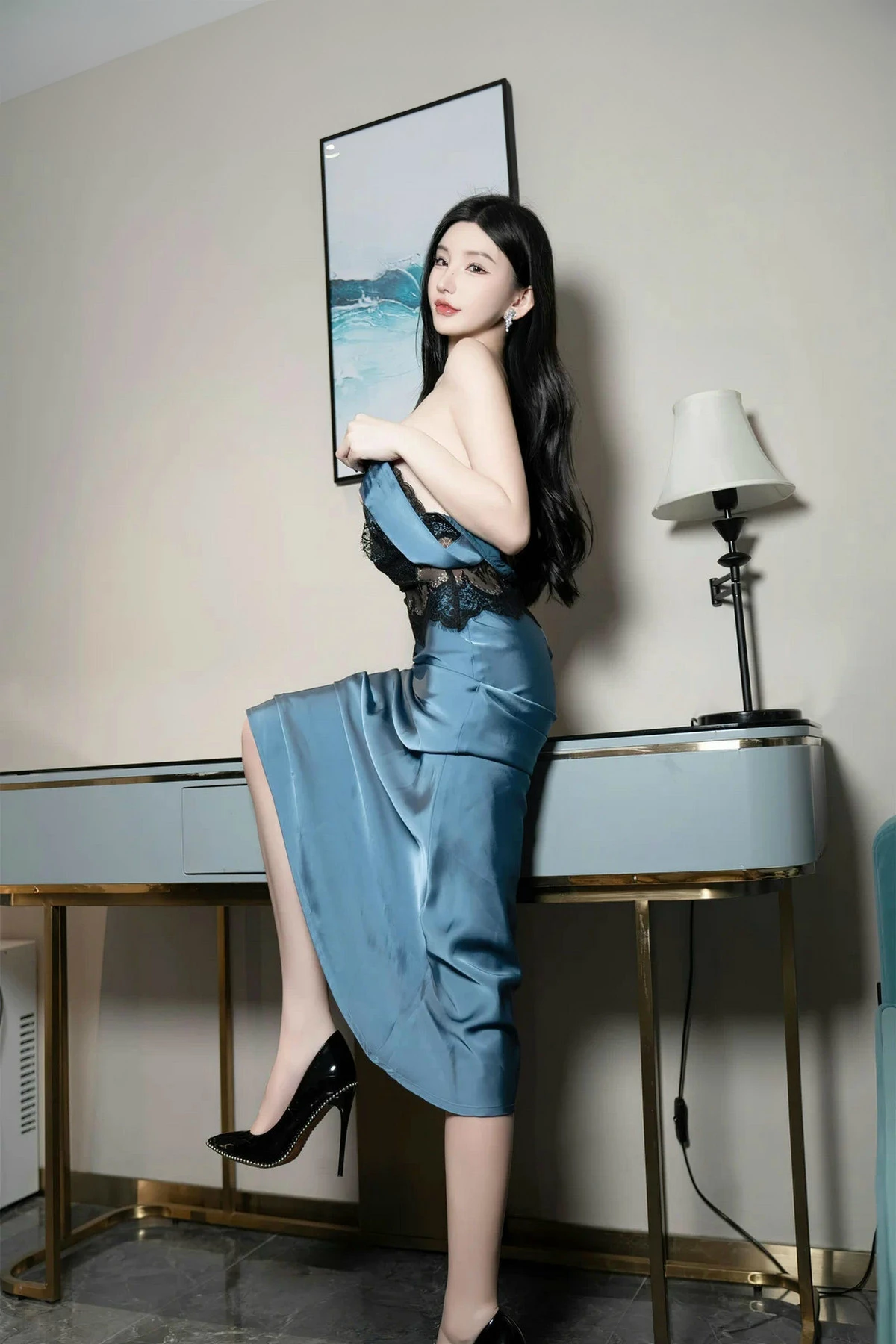 秀人集.com_[XiuRen秀人网]No.8242_女神周于希Sally性感蕾丝长裙+黑色薄纱连体衣秀完美身材诱惑写真115P